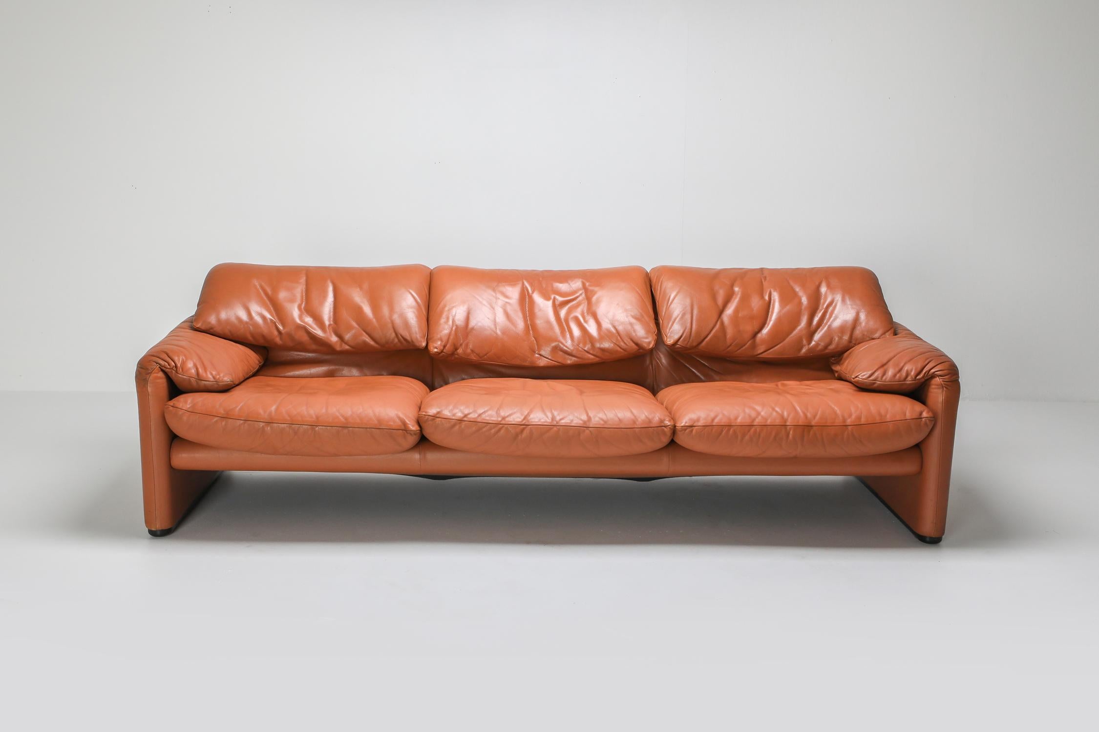Post-Modern Maralunga Cognac Leather Couch by Vico Magistretti for Cassina, 1974