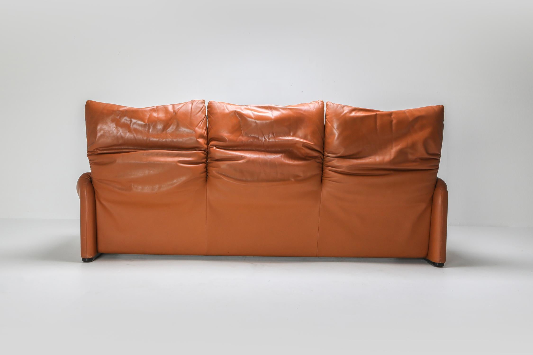 Maralunga Cognac Leather Couch by Vico Magistretti for Cassina, 1974 In Good Condition In Antwerp, BE