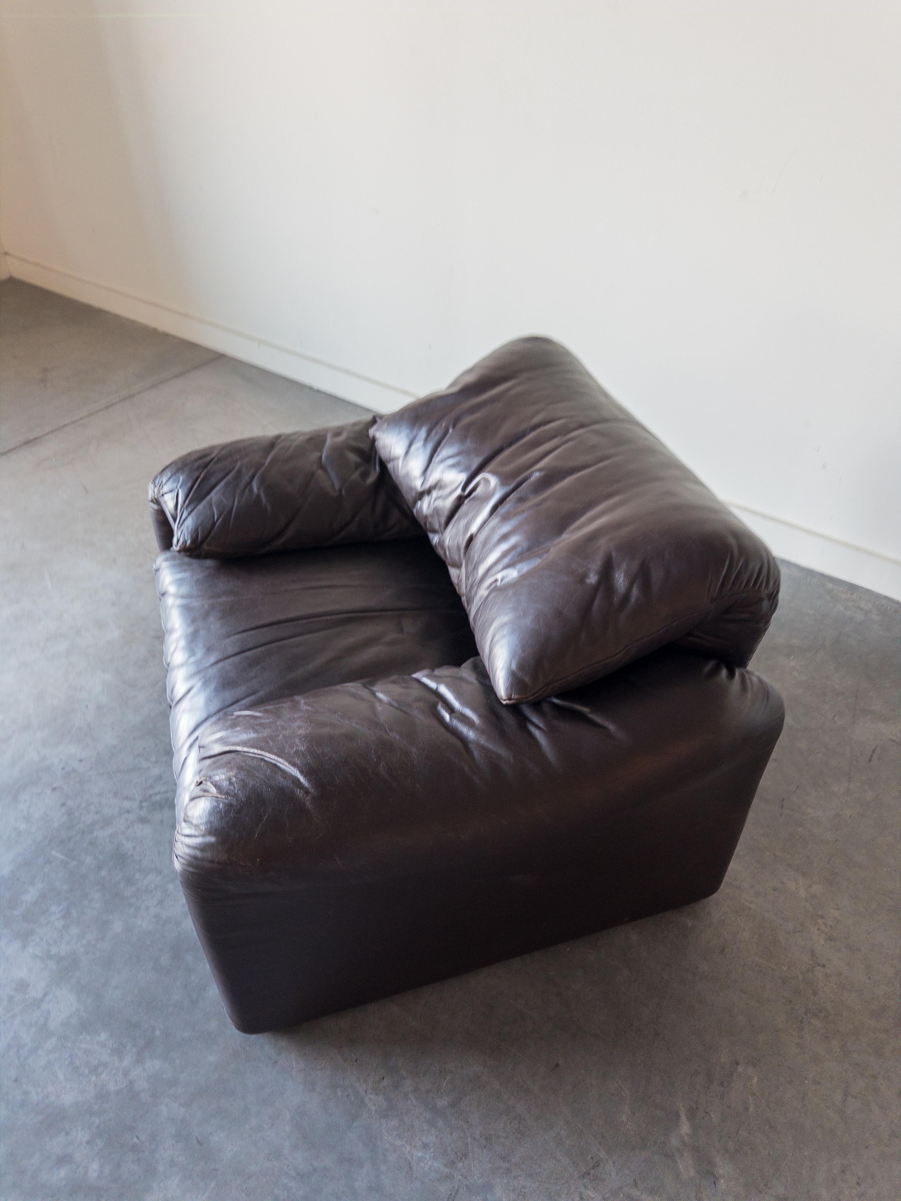 Fauteuil en cuir Maralunga par Vico Magistretti pour Cassina Bon état - En vente à New York, NY