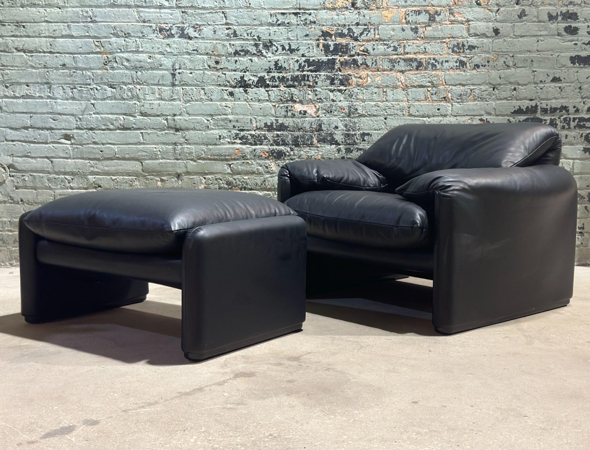 Maralunga Black Leather Lounge Chair w/Ottoman by Vico Magistretti for Cassina, 1970. Original leather in great condition.Measures 41.5