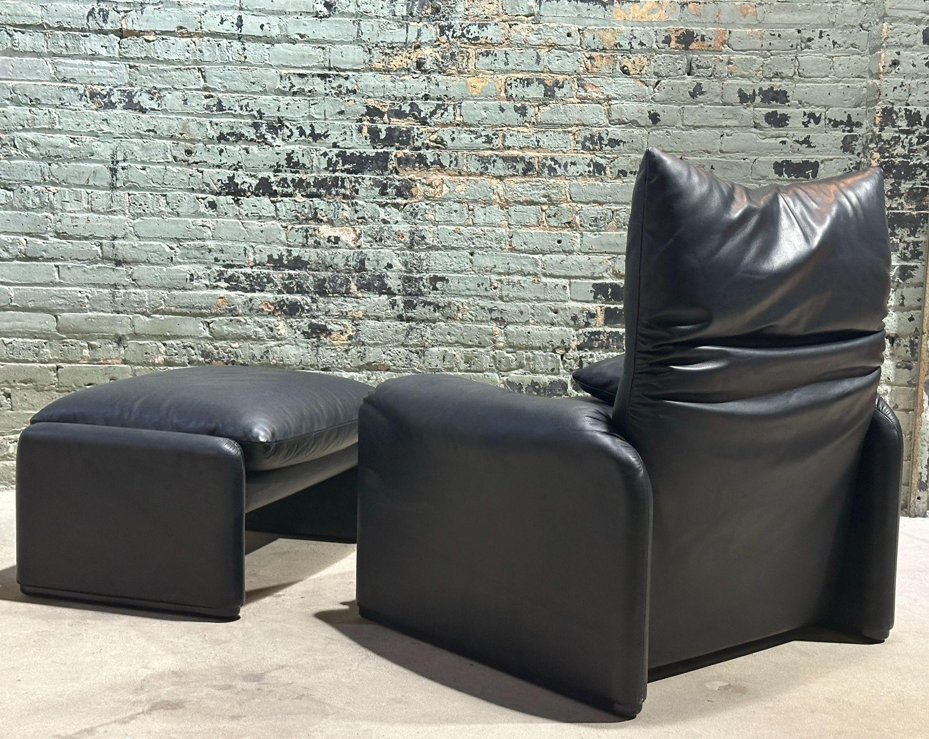 Maralunga Leather Lounge Chair w/Ottoman by Vico Magistretti for Cassina, Italy In Good Condition In Chicago, IL