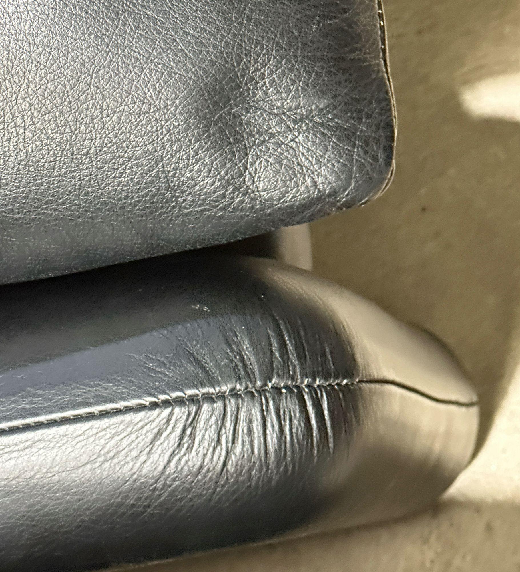 Late 20th Century Maralunga Leather Lounge Chair w/Ottoman by Vico Magistretti for Cassina, Italy