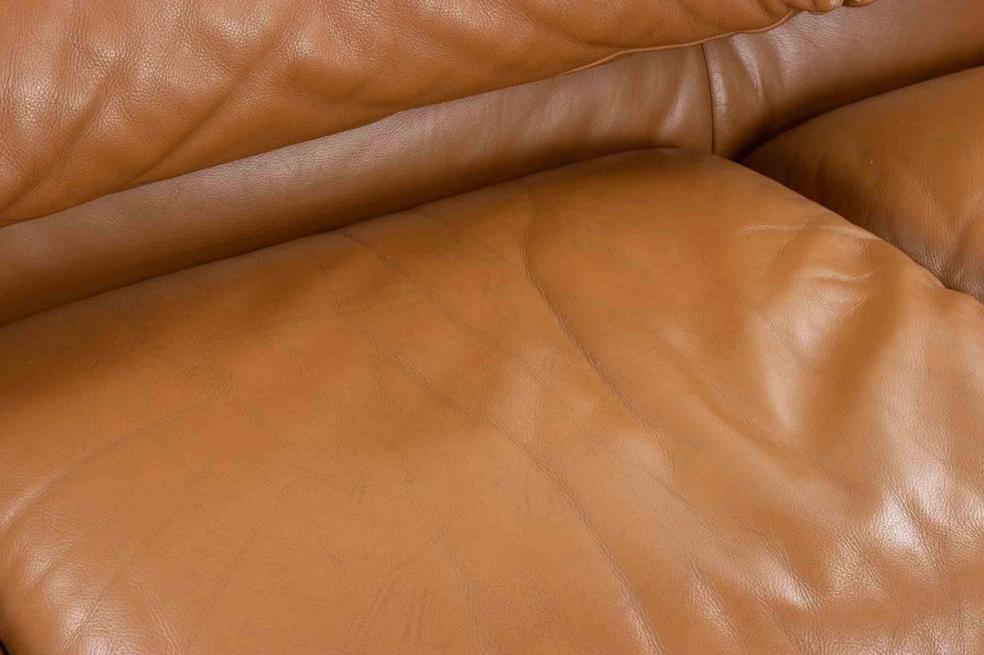 Dreisitziges Maralunga-Sofa aus Leder von Vico Magistretti für Cassina, 1970er Jahre (Ende des 20. Jahrhunderts) im Angebot