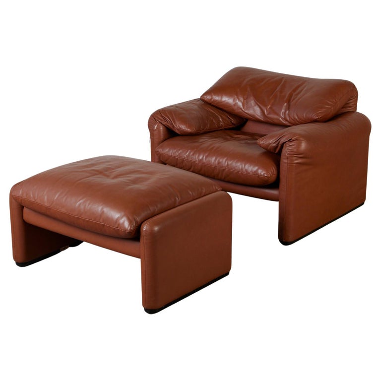 Maralunga Lounge Chair and Ottoman by Vico Magistretti for Cassina at