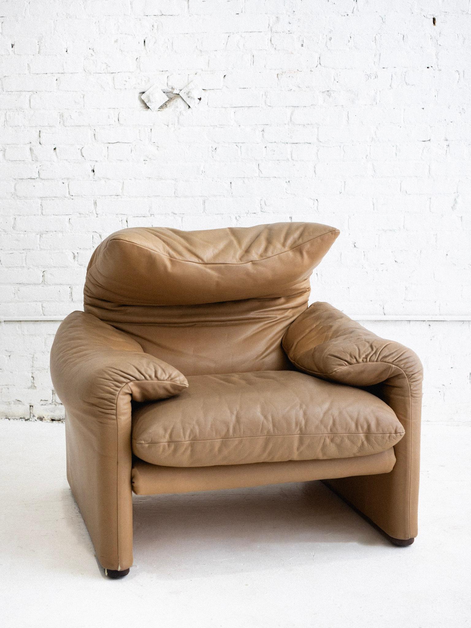 Late 20th Century Maralunga Lounge Chair in Leather by Vico Magistretti for Cassina