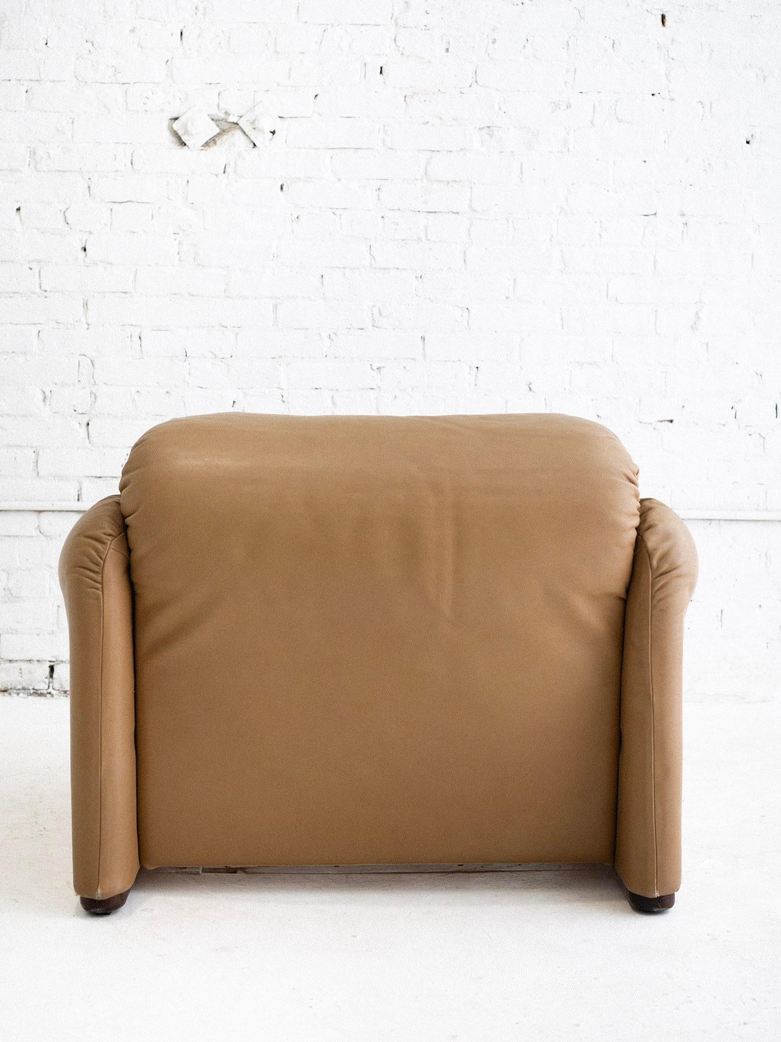 Maralunga Lounge Chair in Leather by Vico Magistretti for Cassina 3