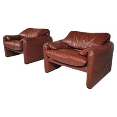 Maralunga lounge chairs in leather by Vico Magistretti for Cassina, 1970