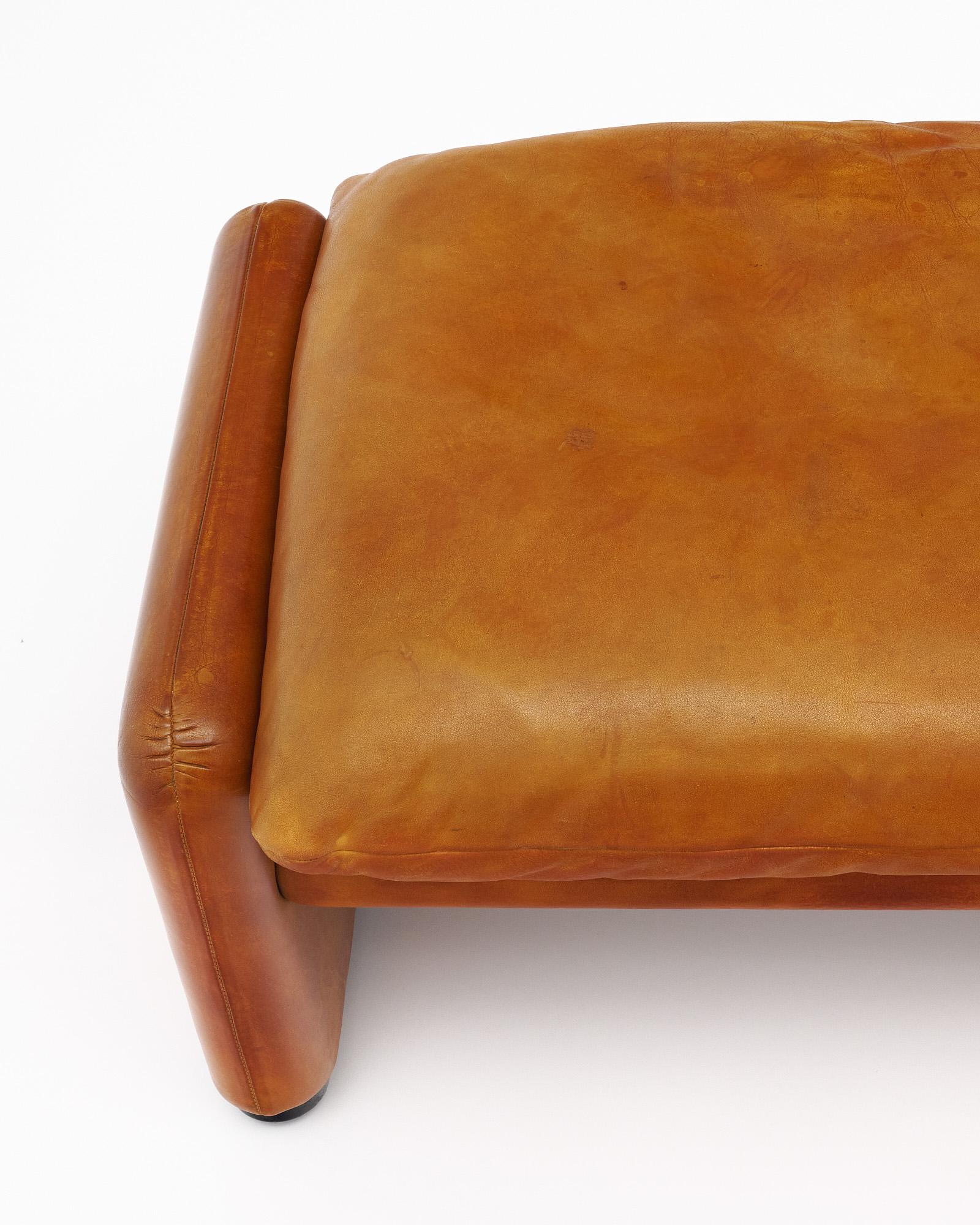 Maralunga Ottoman by Vico Magistretti for Cassina In Good Condition For Sale In Austin, TX
