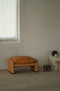 Maralunga Ottoman in Leather, Vico Magistretti for Cassina, Italian Modern, 1973