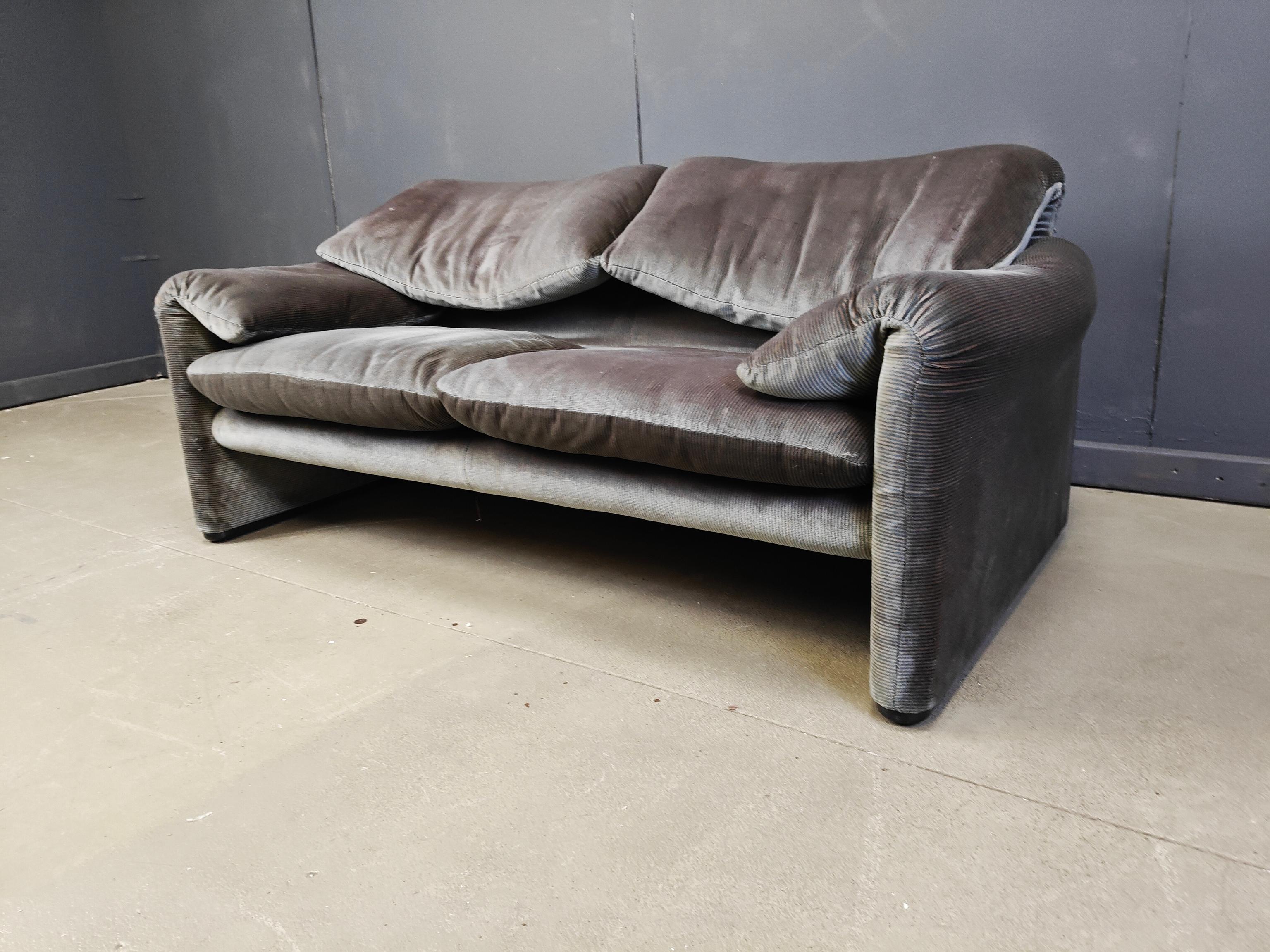Canapé Maralunga de Vico Magistretti pour Cassina, 1970 en vente 3