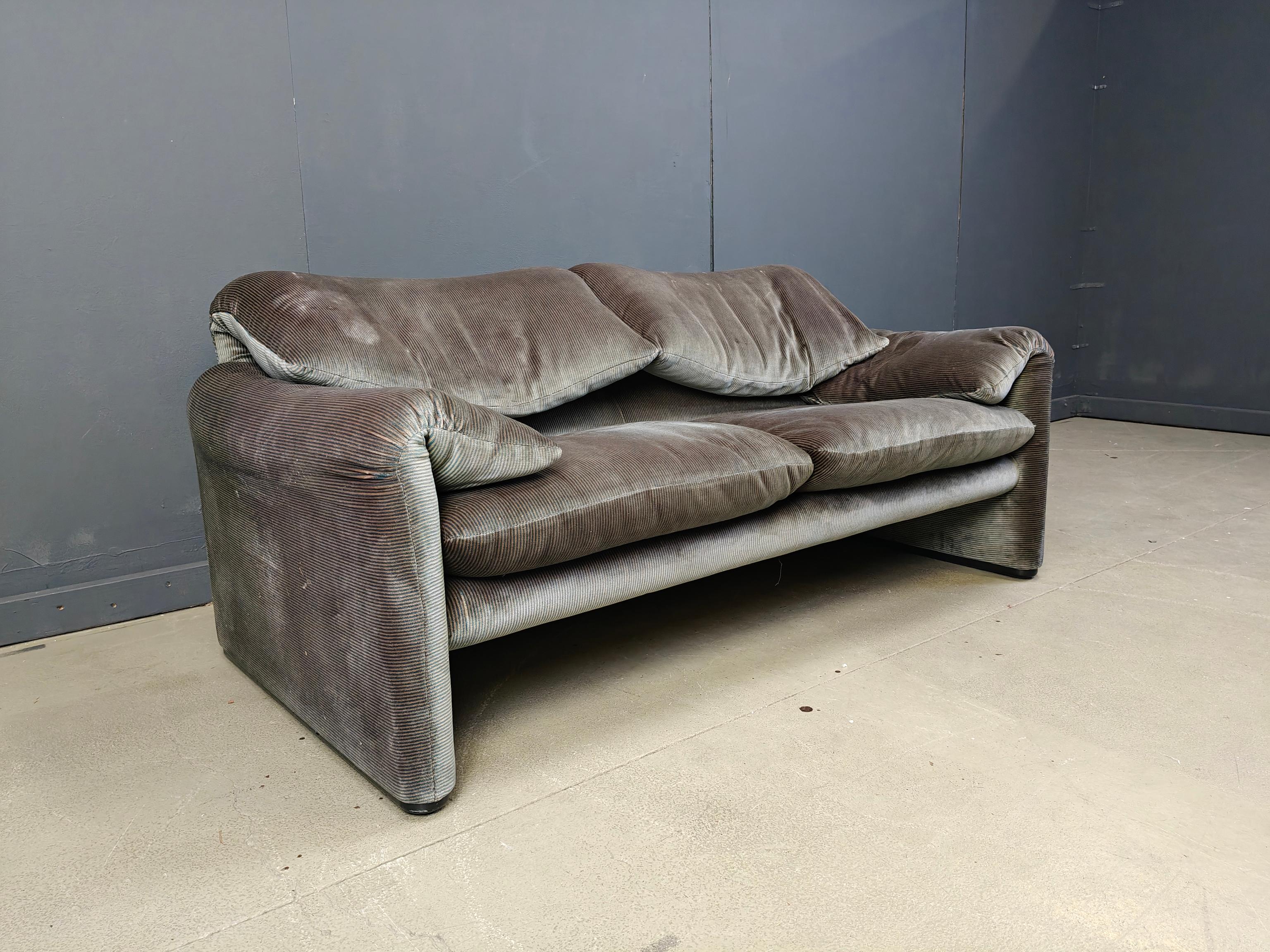 Canapé Maralunga de Vico Magistretti pour Cassina, 1970 en vente 4