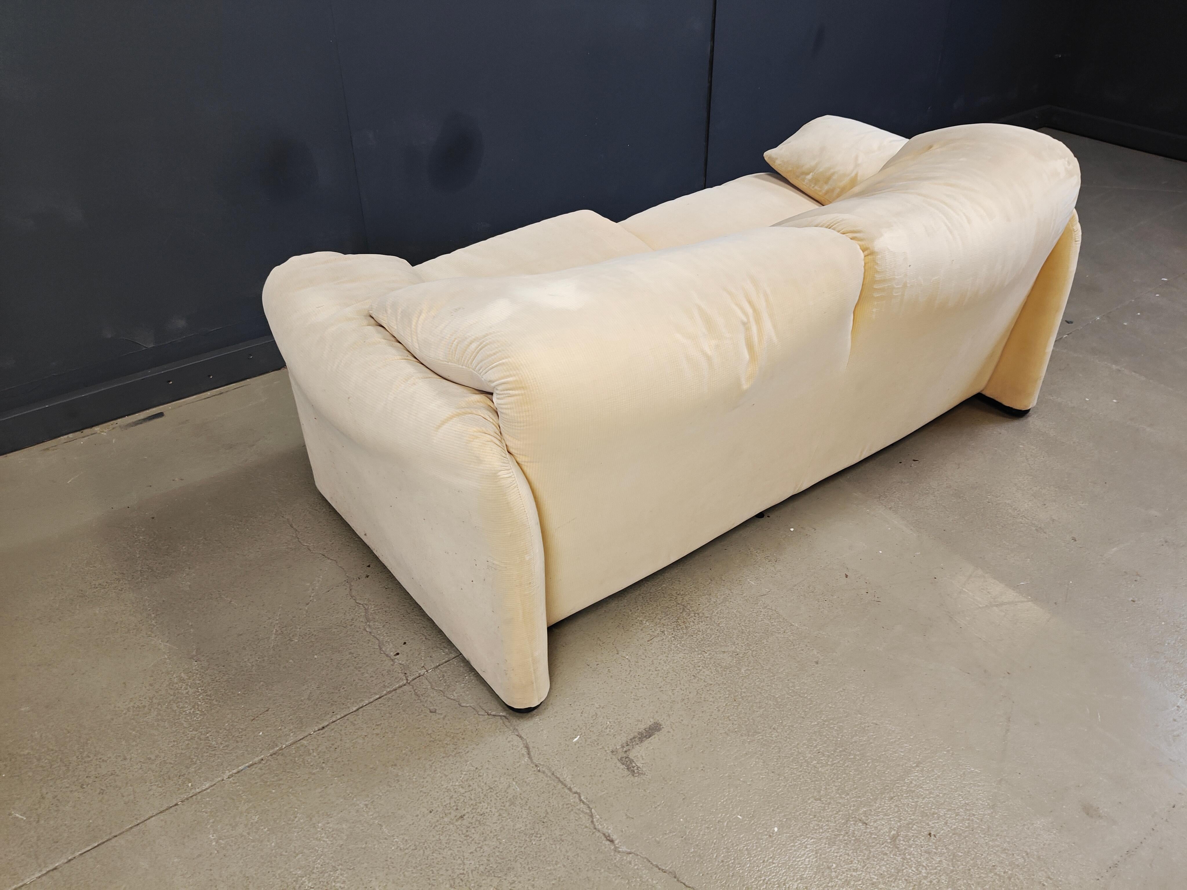Maralunga sofa by Vico Magistretti for Cassina, 1970s (Moderne der Mitte des Jahrhunderts) im Angebot
