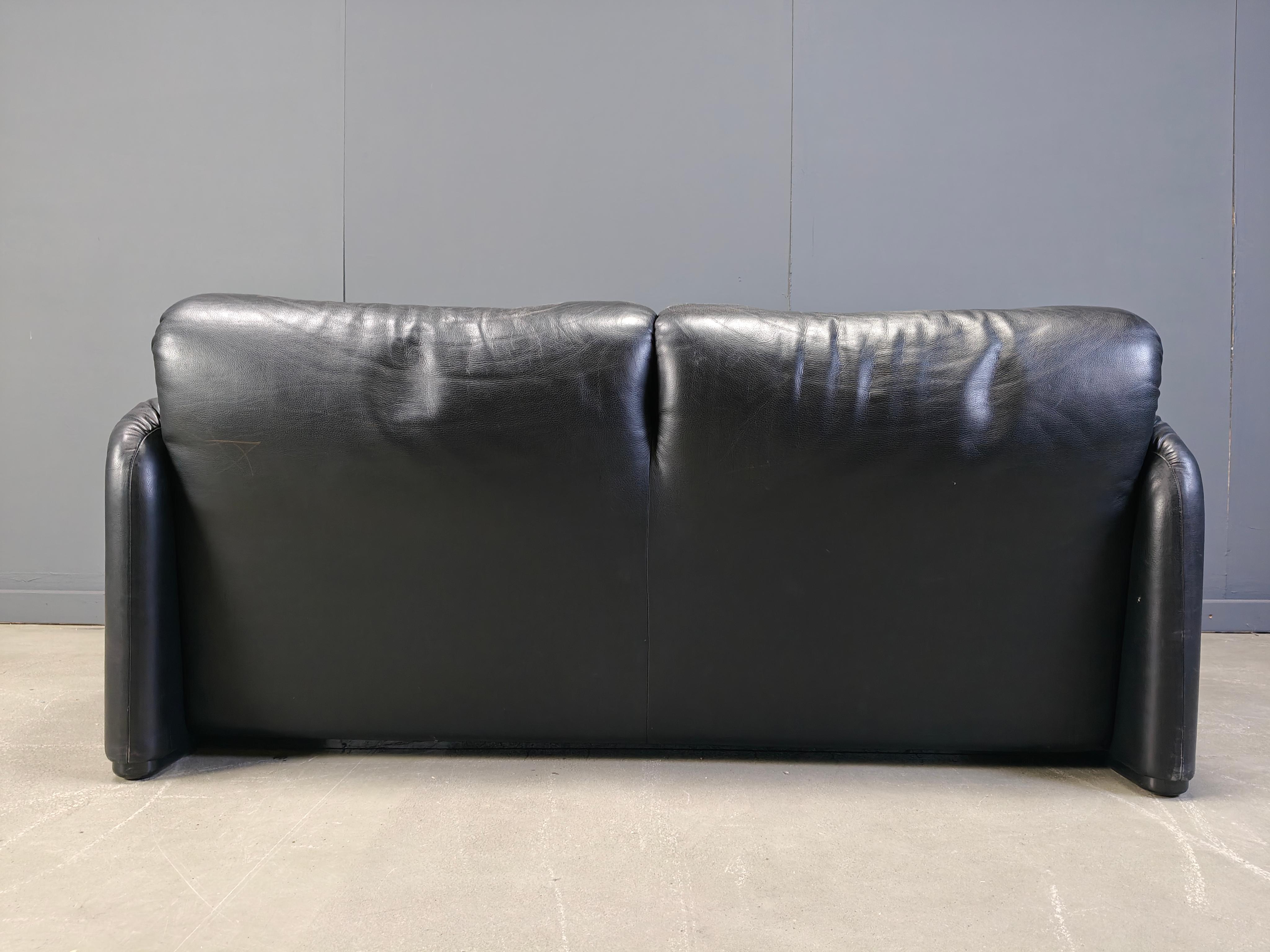 Leather Maralunga sofa by Vico Magistretti for Cassina, 1970s For Sale