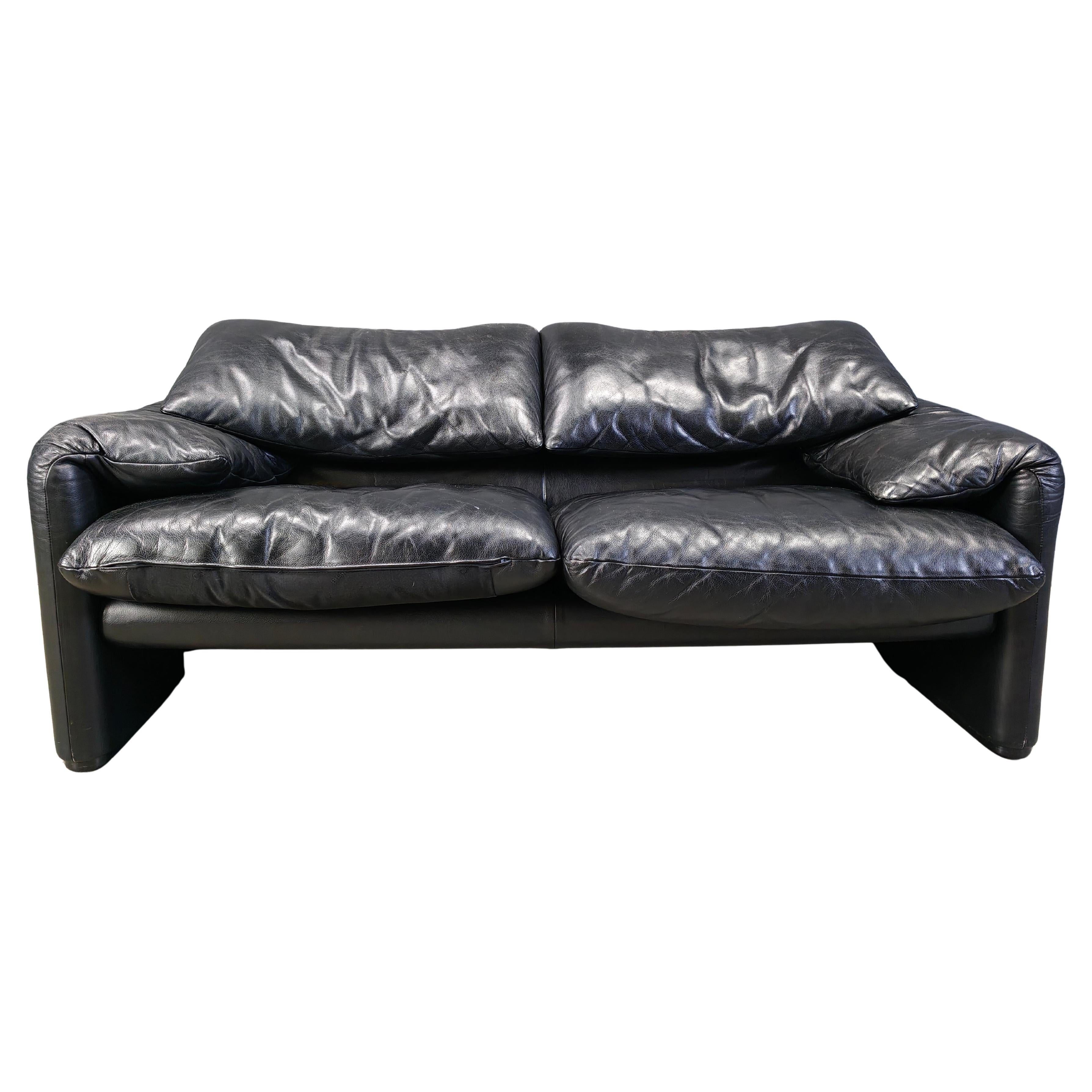 Maralunga sofa by Vico Magistretti for Cassina, 1970s For Sale