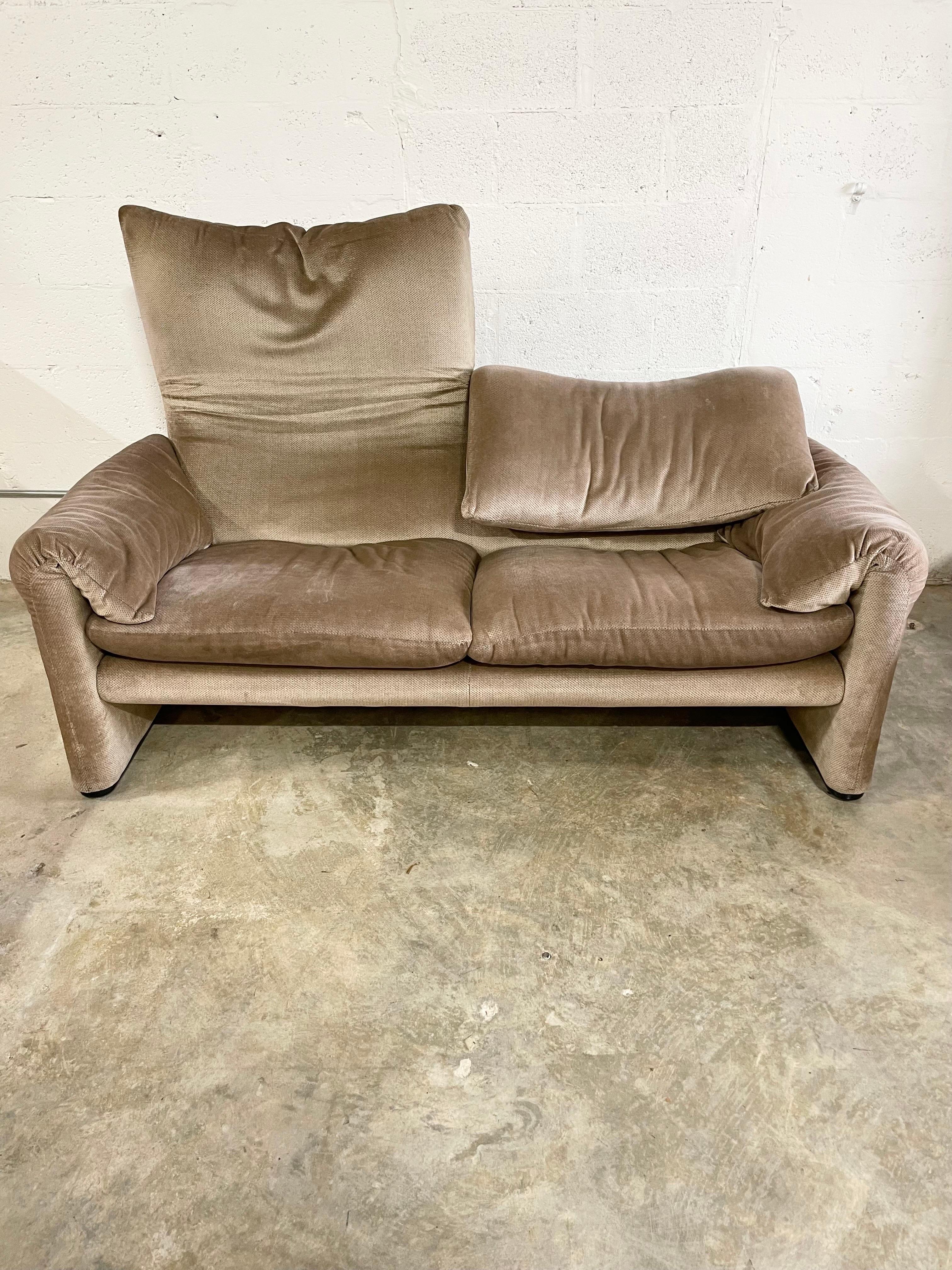 Maralunga Loveseat by Vico Magistretti. Original velvet fabric. Labeled.