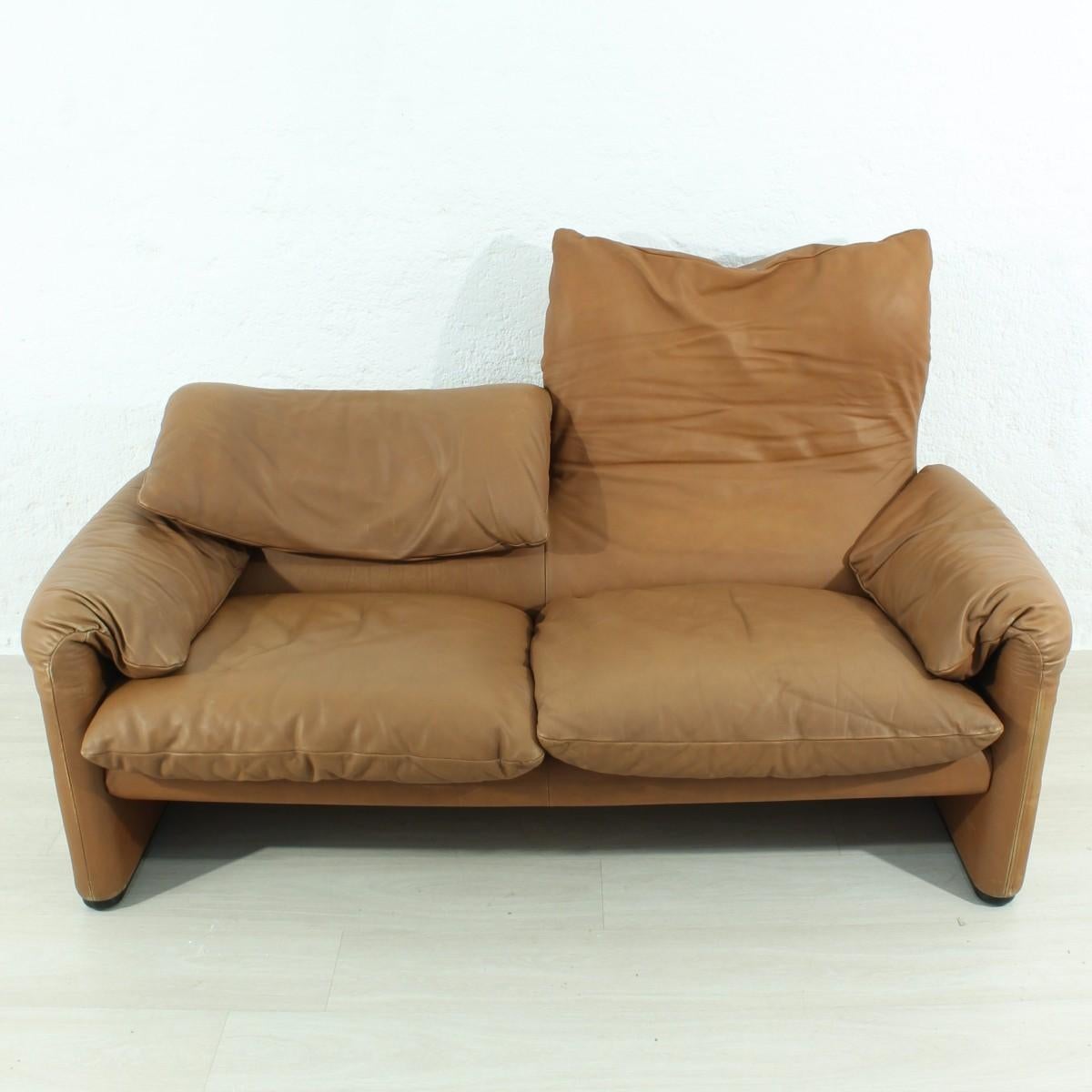 Mid-20th Century Maralunga Sofa by Vico Magistretti for Cassina For Sale