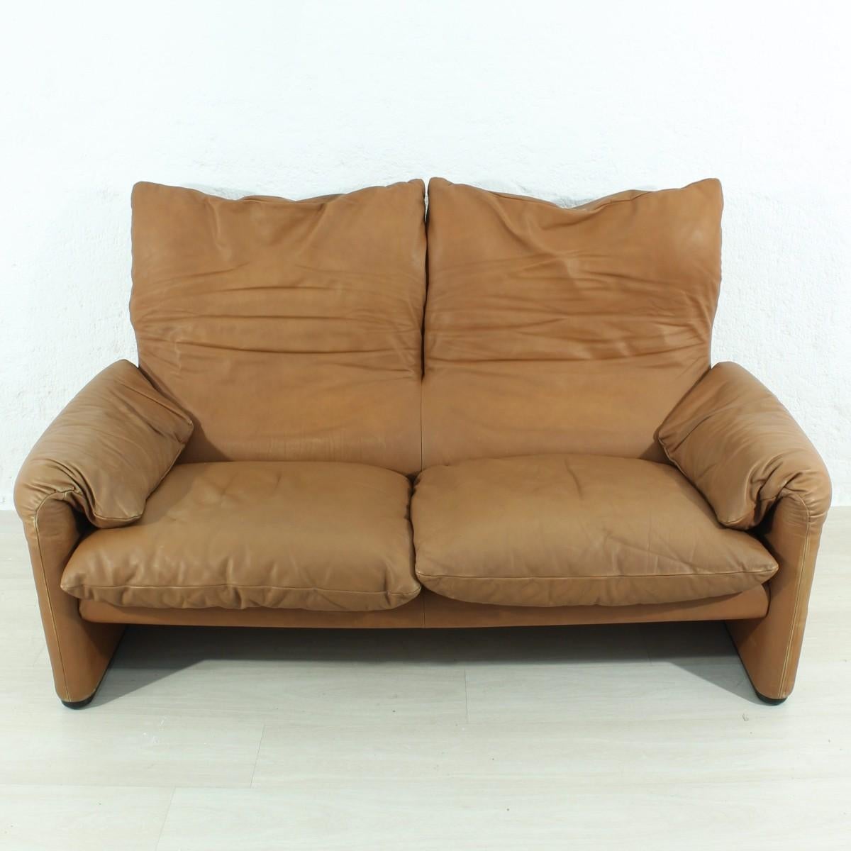 Leather Maralunga Sofa by Vico Magistretti for Cassina For Sale