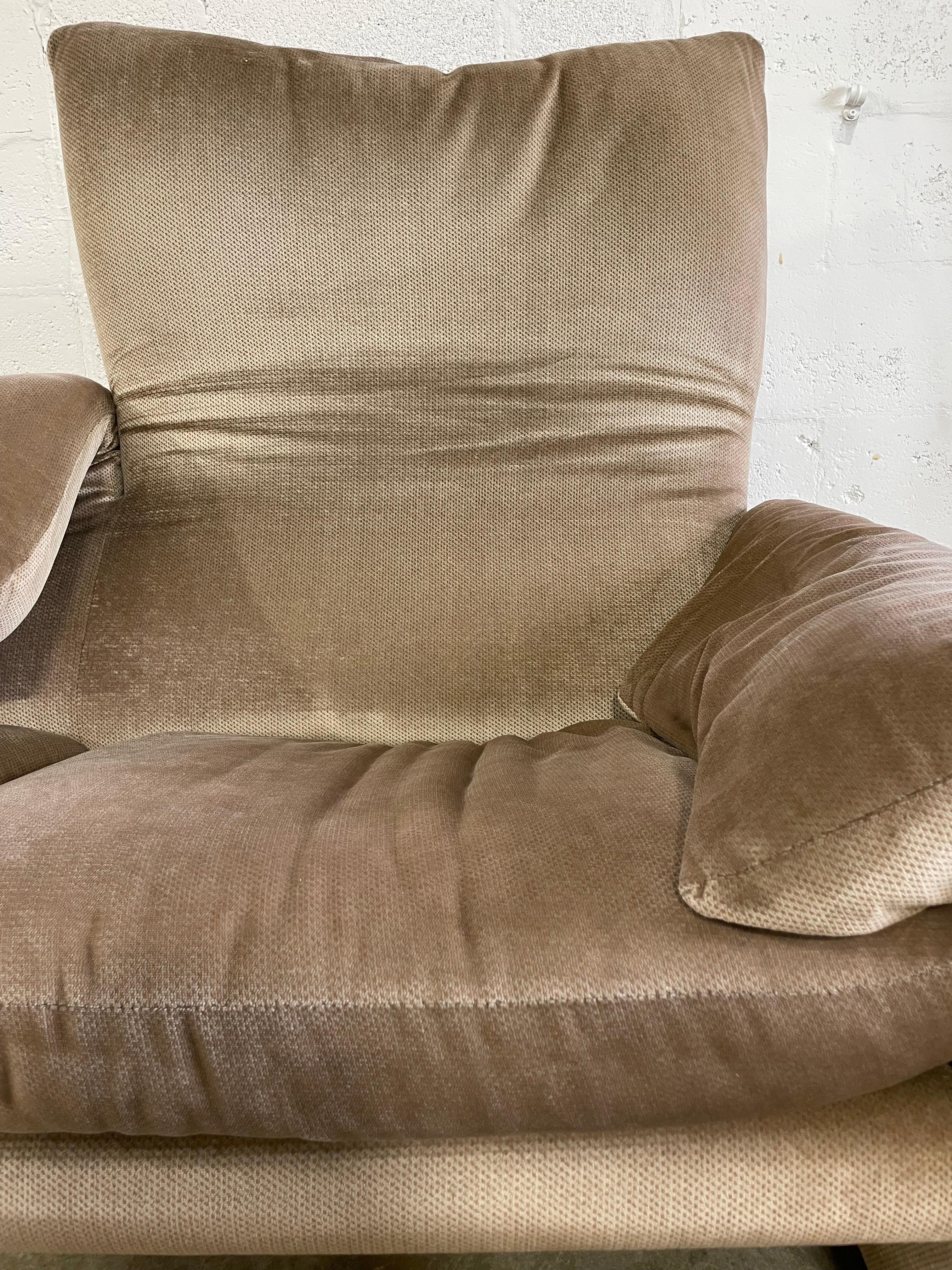 Maralunga-Sofa von Vico Magistretti für Cassina im Zustand „Gut“ in Fort Lauderdale, FL