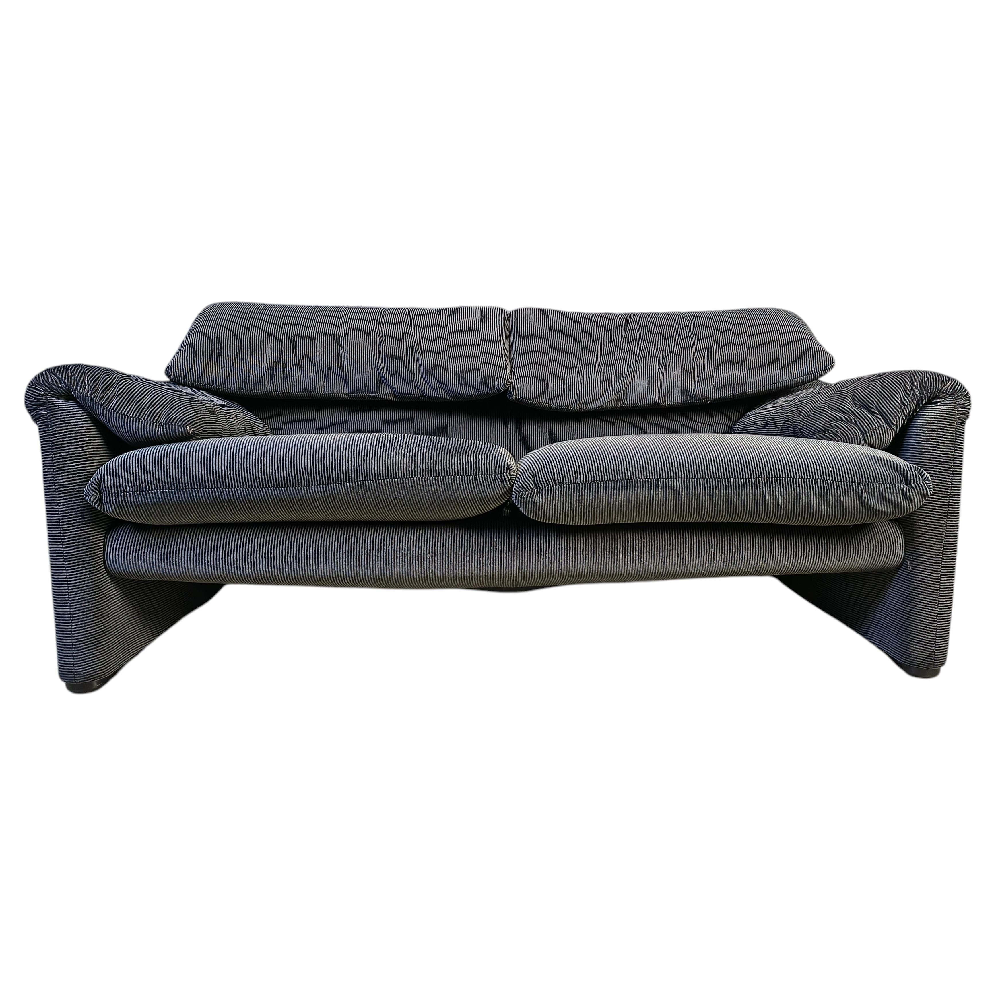 Maralunga sofa by Vico Magistretti for Cassina