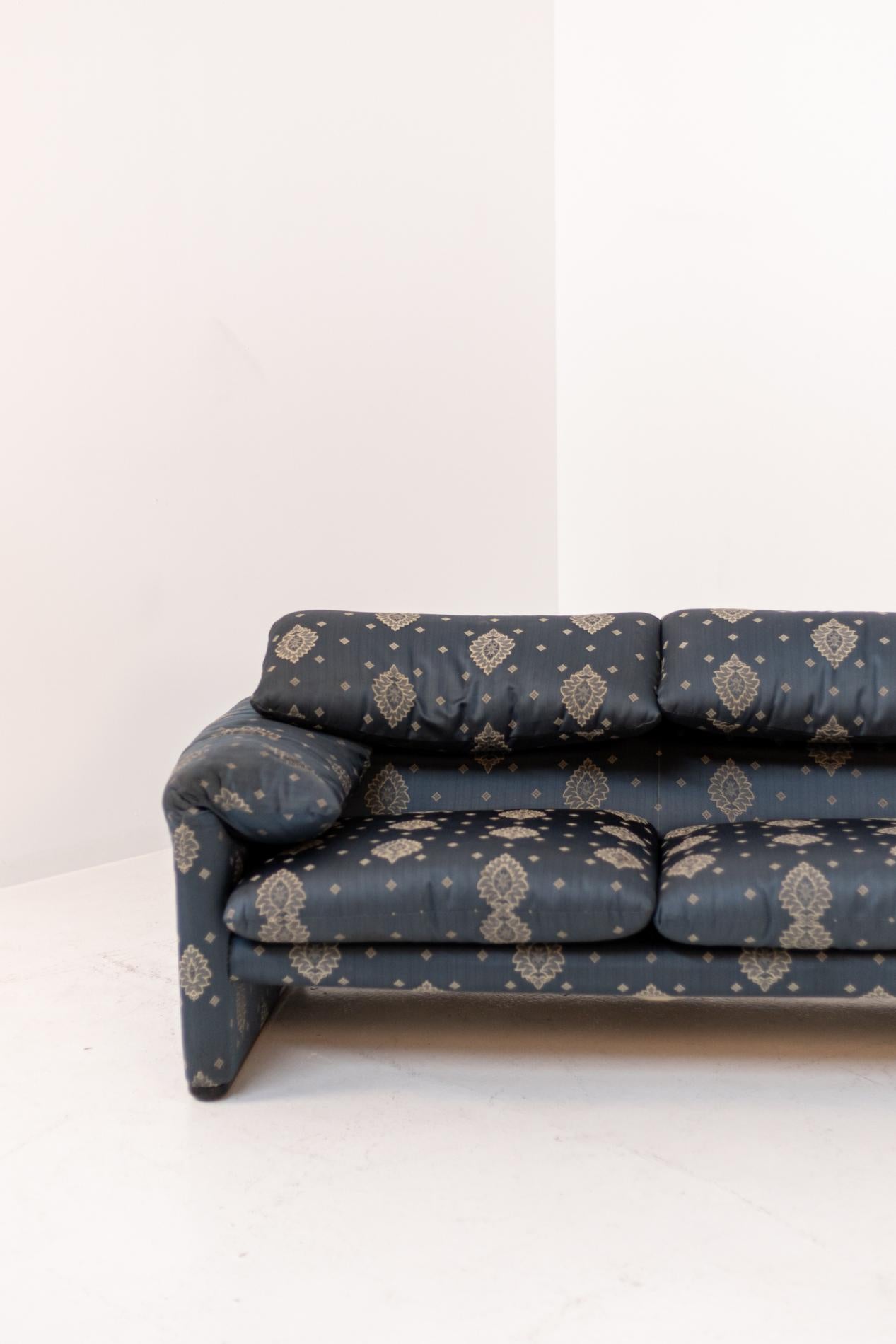 Mid-Century Modern Maralunga Sofa by Vico Magistretti for Cassina in Fabric blue