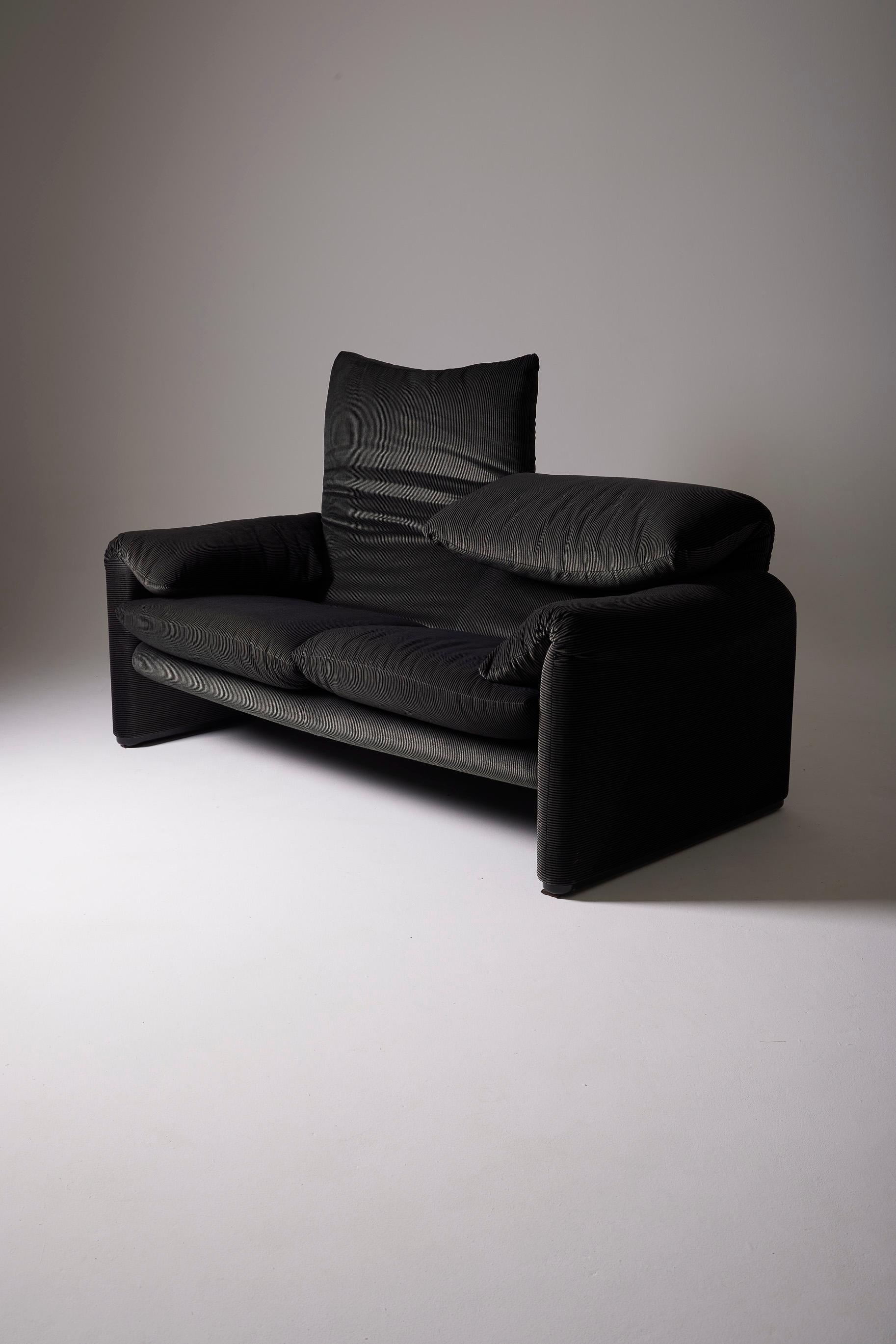 Maralunga-Sofa von Vico Magistretti im Zustand „Hervorragend“ im Angebot in PARIS, FR