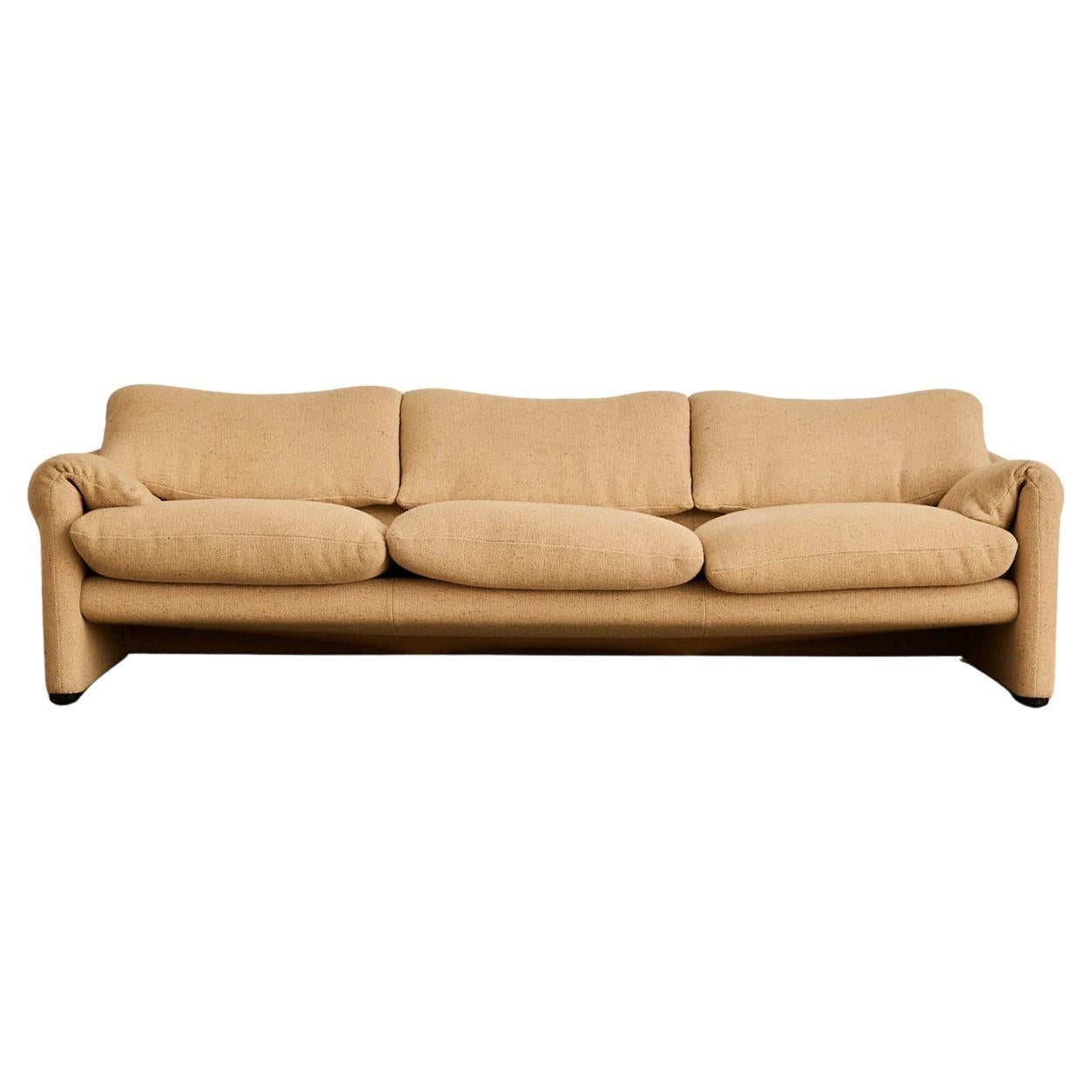 Maralunga Sofa by Vico Magistretti im Angebot