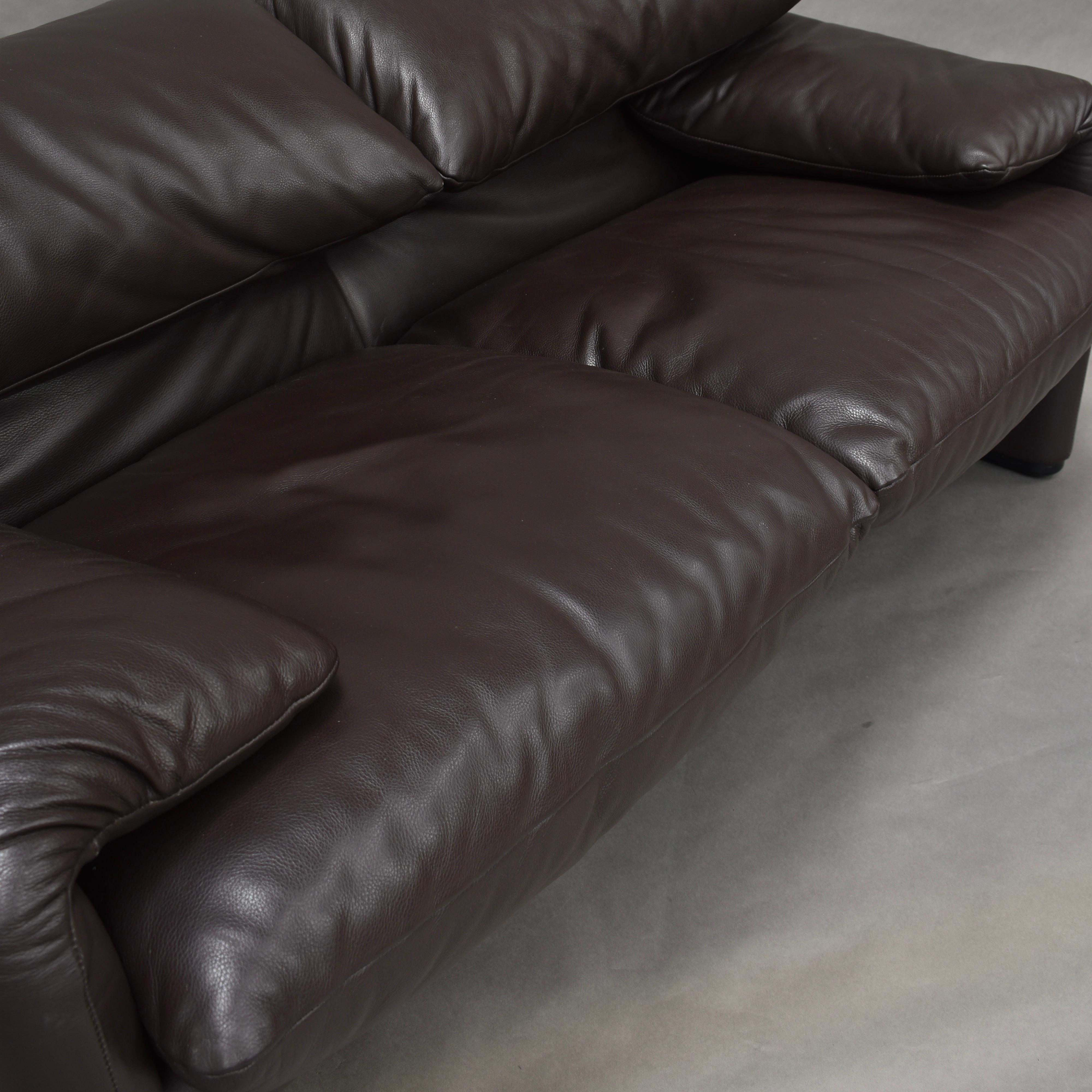 Maralunga Sofa in Brown Leather by Vico Magistratti for Cassina, Italy, 1973 7