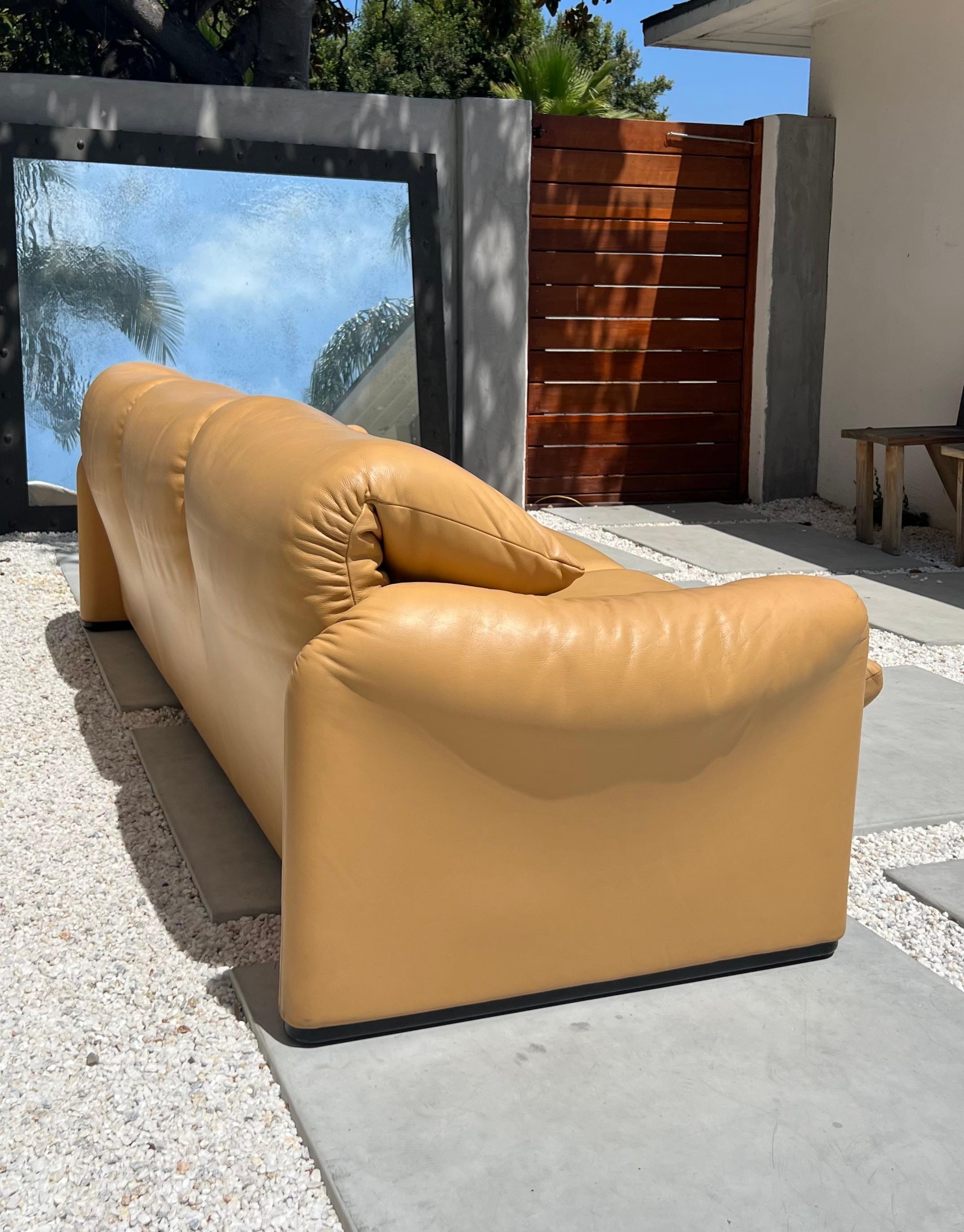 Maralunga Sofa in Cognac Leather by Vico Magistretti for Cassina, 1970s 5