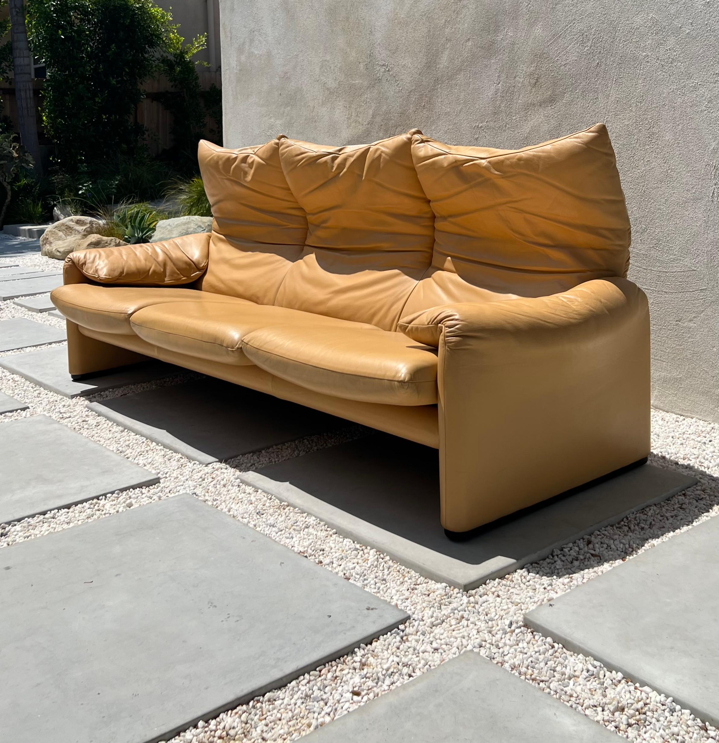 Maralunga Sofa in Cognac Leather by Vico Magistretti for Cassina, 1970s 14