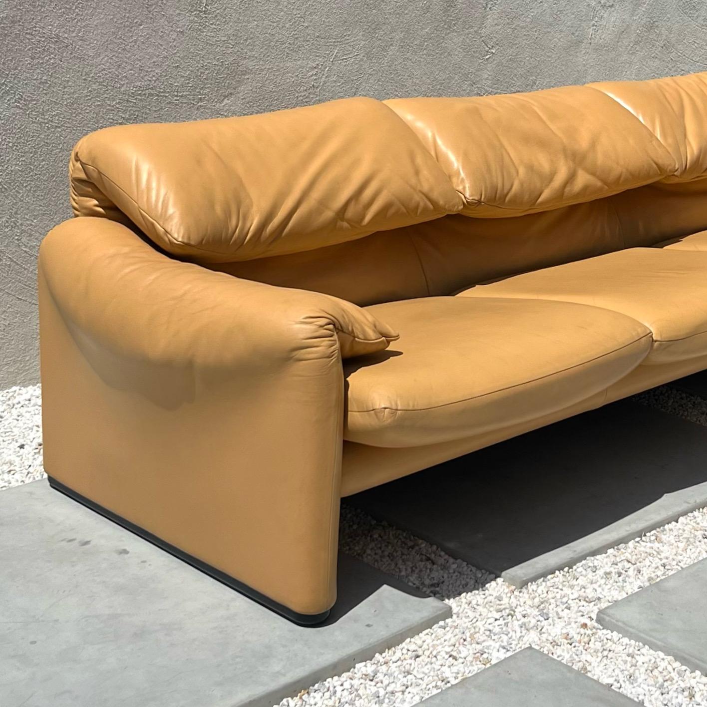 Post-Modern Maralunga Sofa in Cognac Leather by Vico Magistretti for Cassina, 1970s