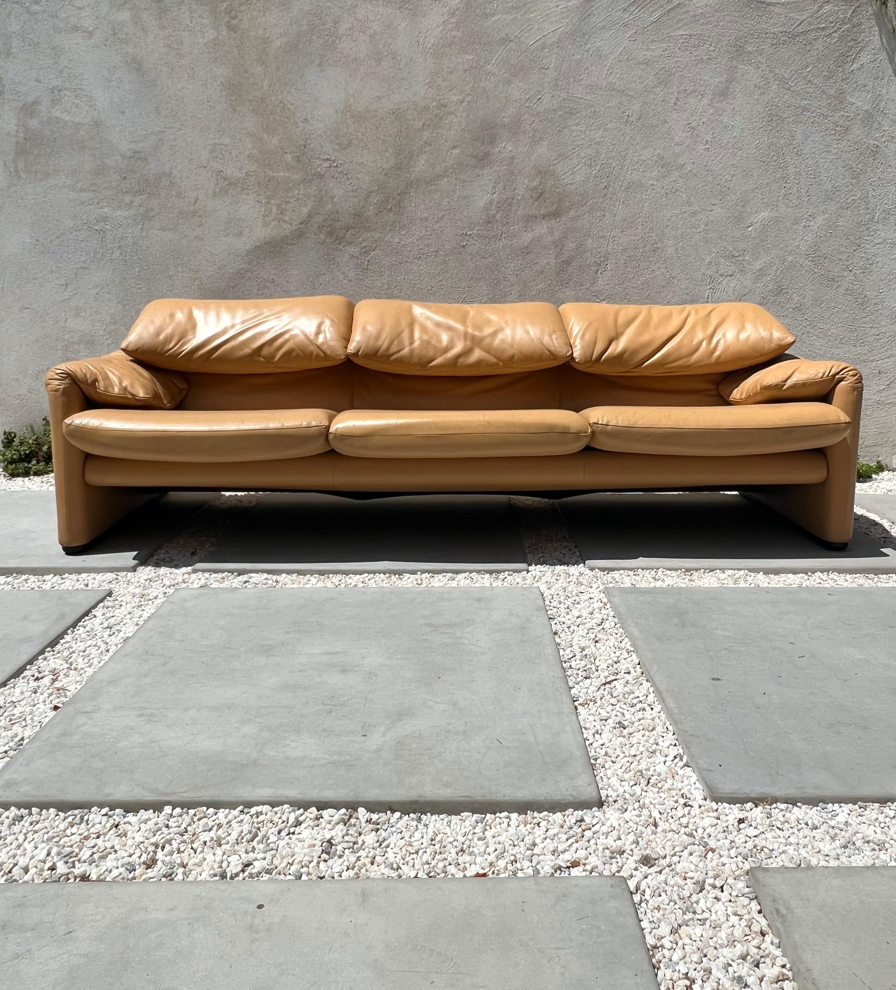 Maralunga Sofa in Cognac Leather by Vico Magistretti for Cassina, 1970s 1