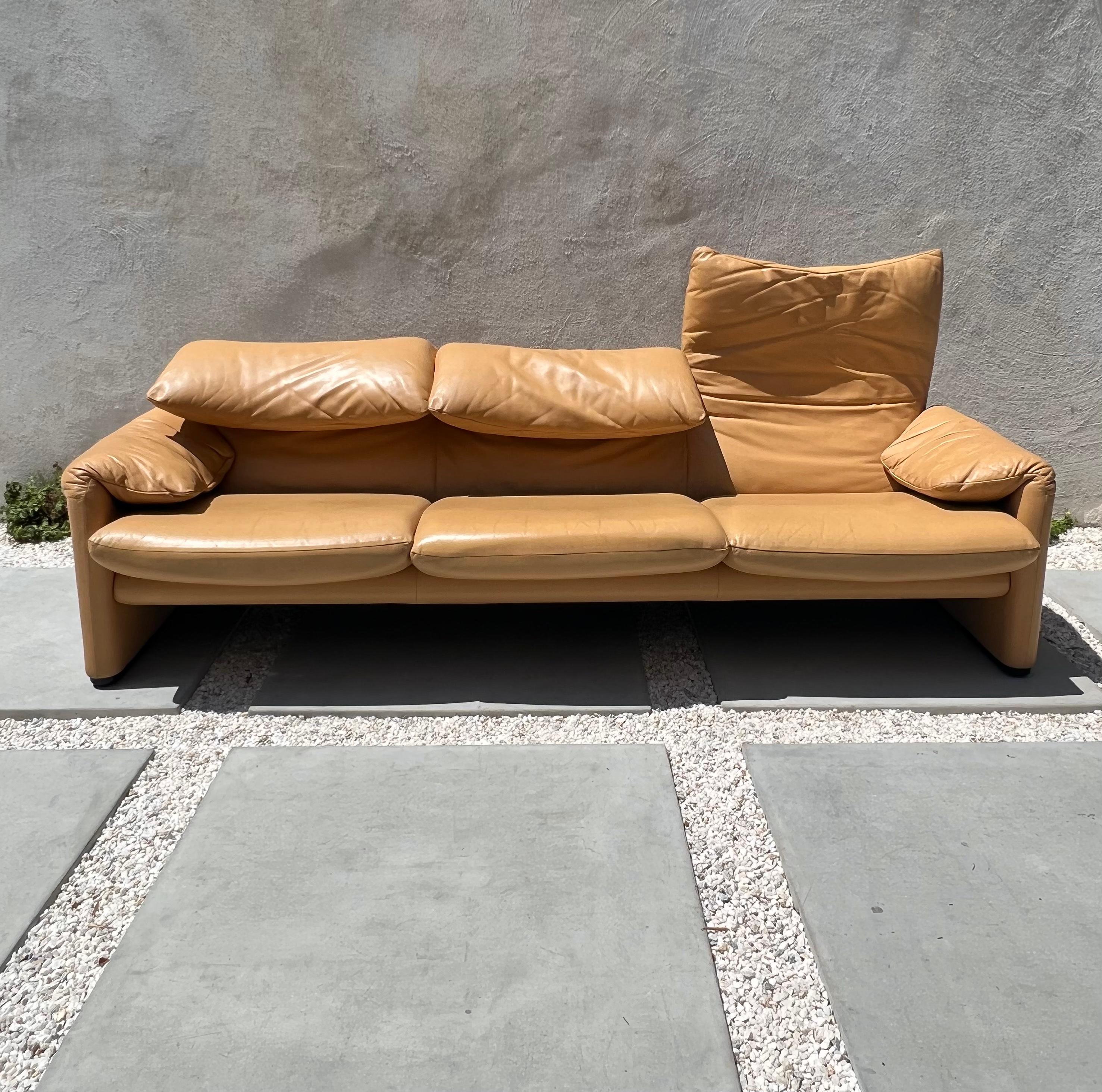 Maralunga Sofa in Cognac Leather by Vico Magistretti for Cassina, 1970s 3