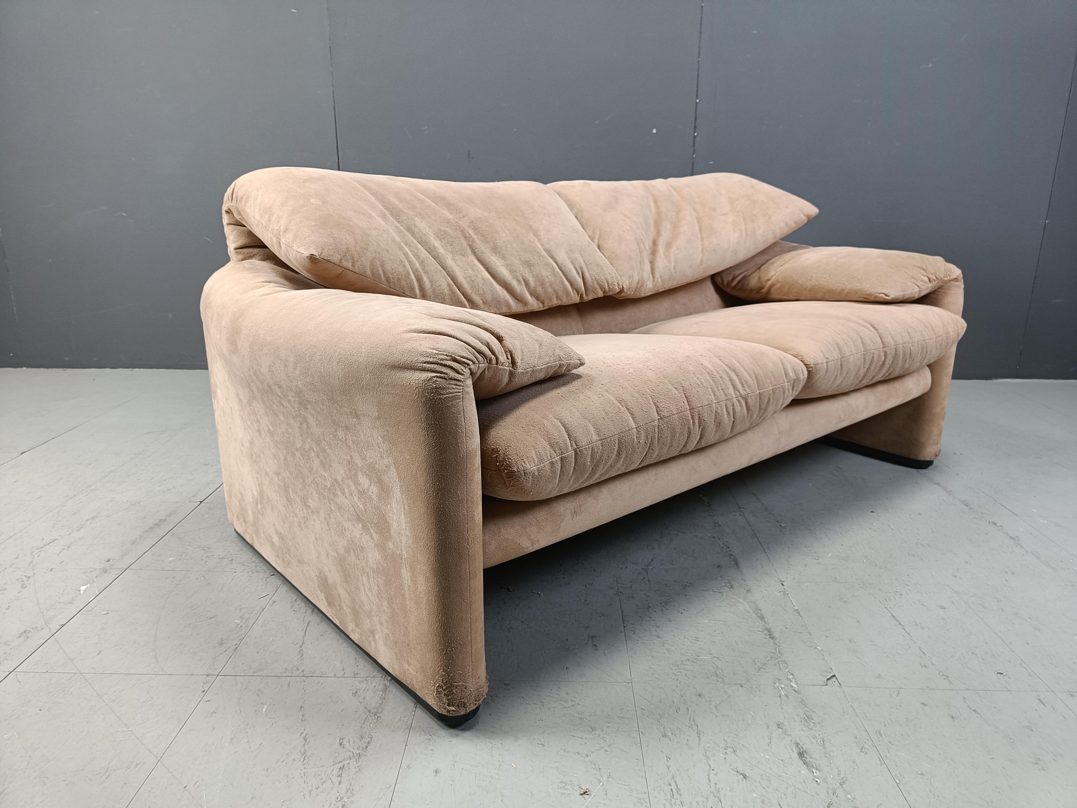 Suede Maralunga sofa in suede by Vico Magistretti for Cassina