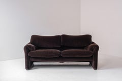 Maralunga two-seater by Vico Magistretti for Cassina, Italy 1970s.