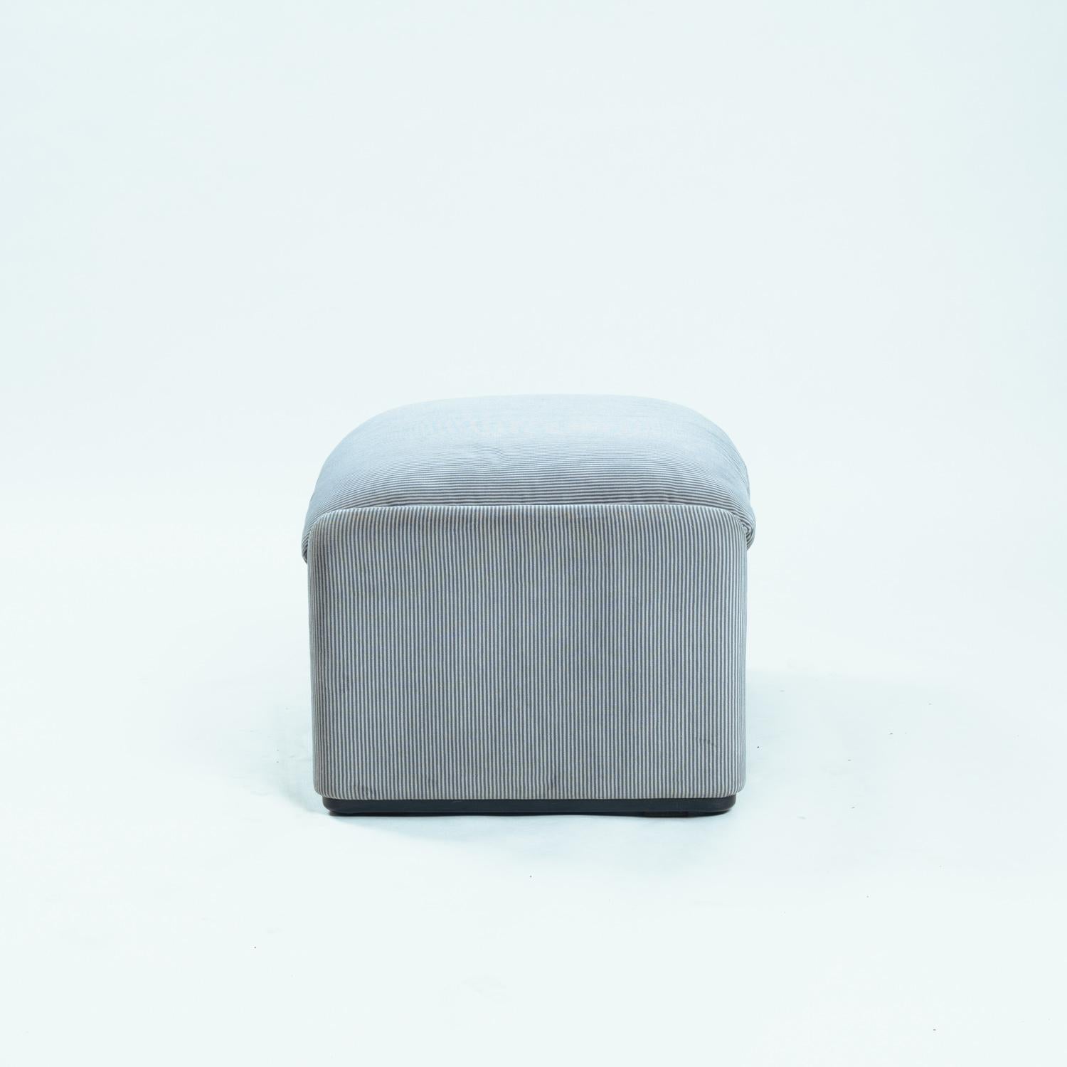 Maralunga Vico Magistretti easy chair with ottoman for Cassina, Italy, 1970s For Sale 3