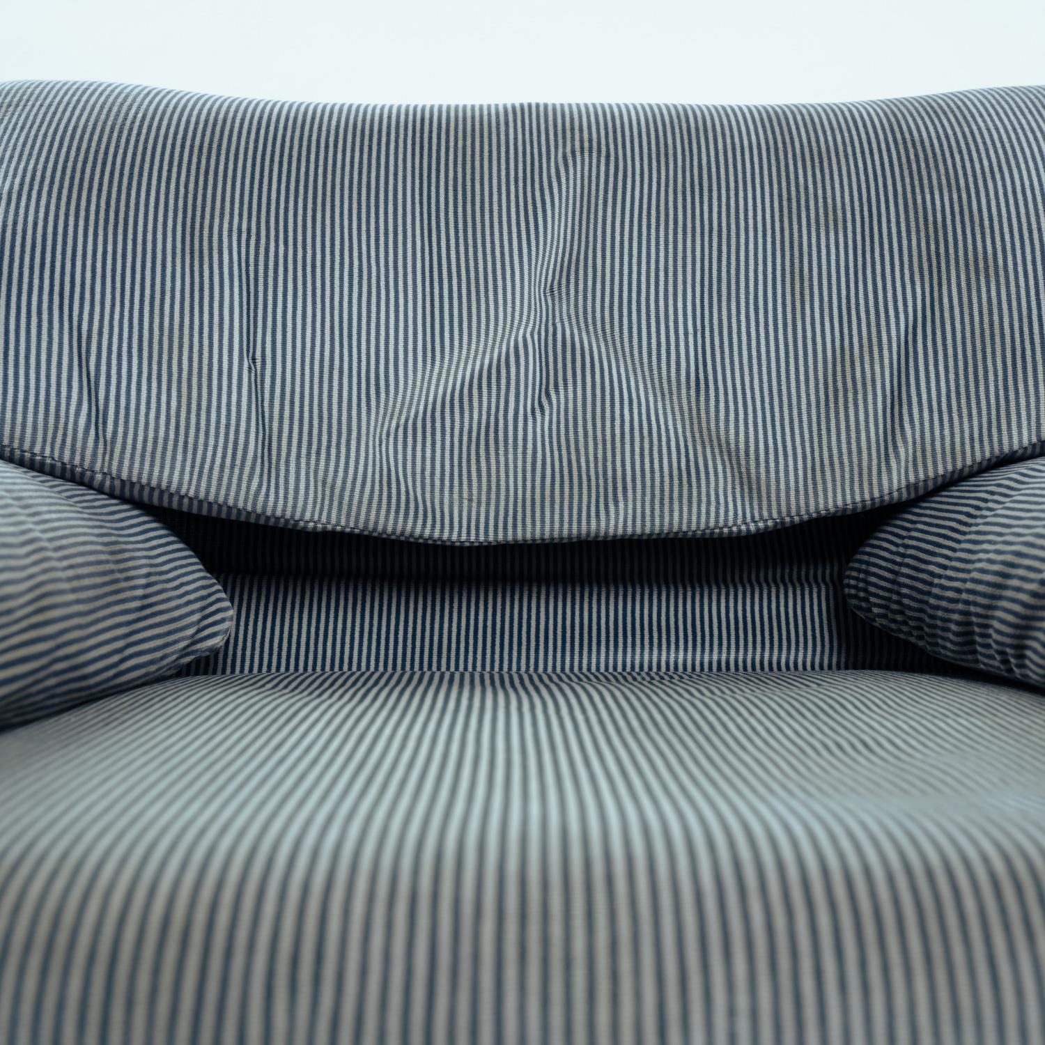 Maralunga Vico Magistretti easy chair with ottoman for Cassina, Italy, 1970s For Sale 7