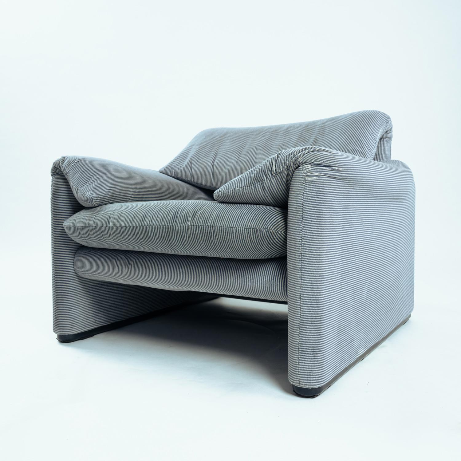 Maralunga Vico Magistretti easy chair with ottoman for Cassina, Italy, 1970s For Sale 9