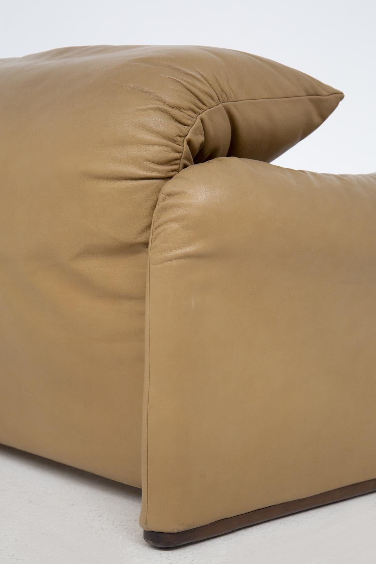 Maralunga Vintage Leather Sofa by Vico Magistretti for Cassina 4