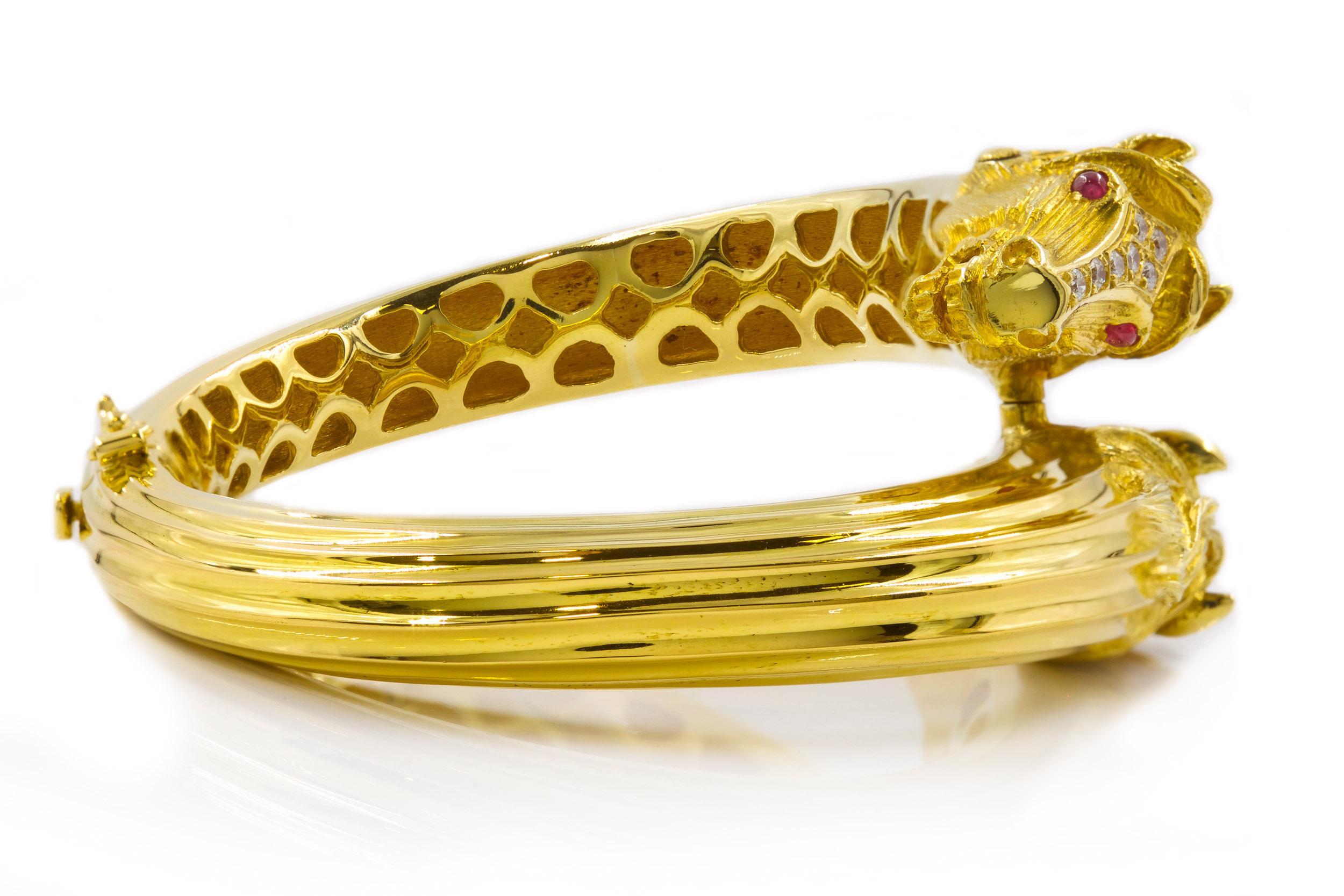 Maramenos & Pateras Pulsera y Pendientes Caballo de Oro de 18k, Diamantes y Rubíes en venta 8