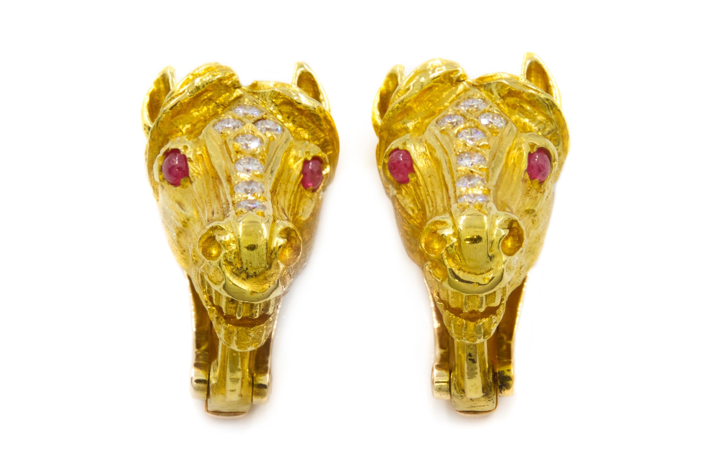 Maramenos & Pateras Pulsera y Pendientes Caballo de Oro de 18k, Diamantes y Rubíes en Bueno estado para la venta en Shippensburg, PA