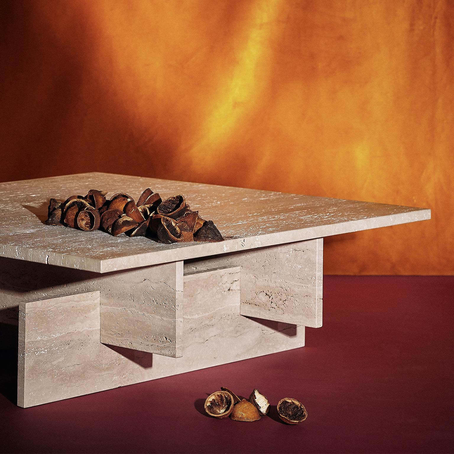 Fit Table Travertin Marmor Minimalistischer Couchtisch von Aparentment im Zustand „Neu“ im Angebot in Terrassa, Catalonia
