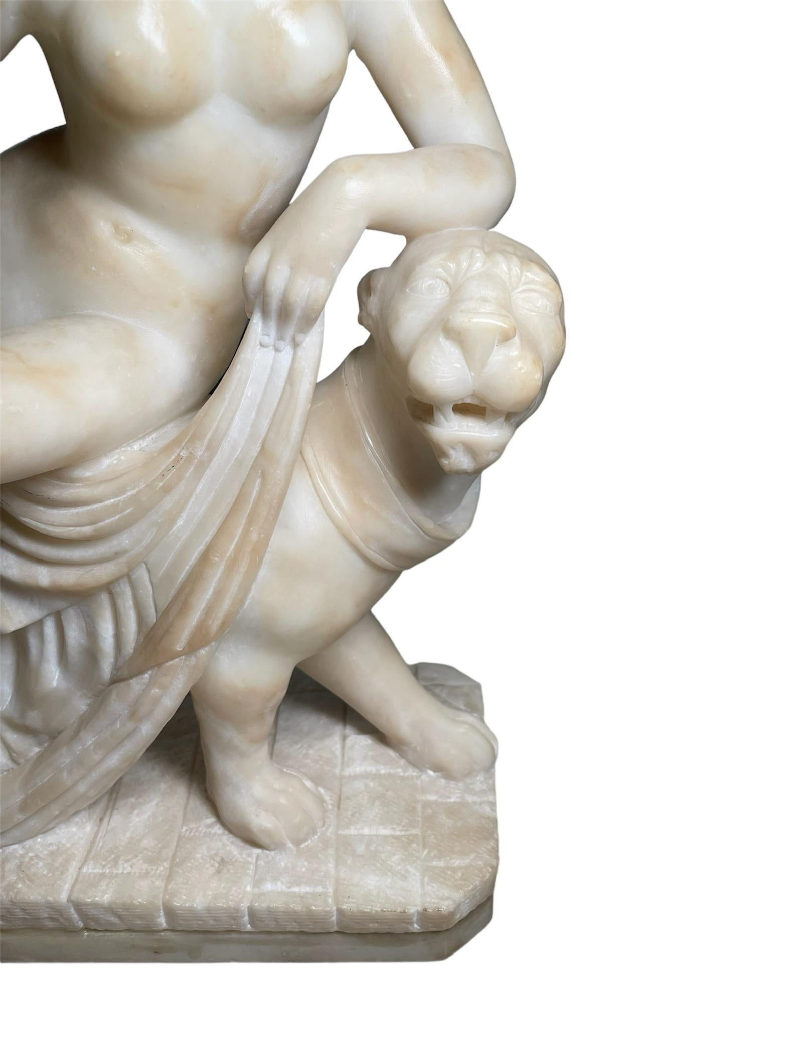 Sculpture de groupe en marbre et albâtre d'Ariane sur une panthère en vente 9