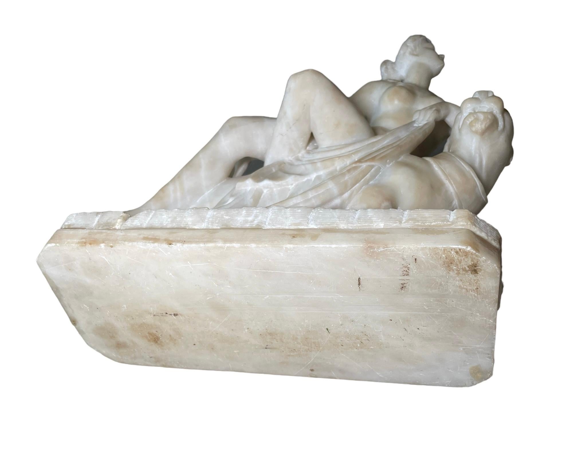 Marmor- und Alabastergruppe-Skulptur einer Ariadne über einem Panther im Angebot 10