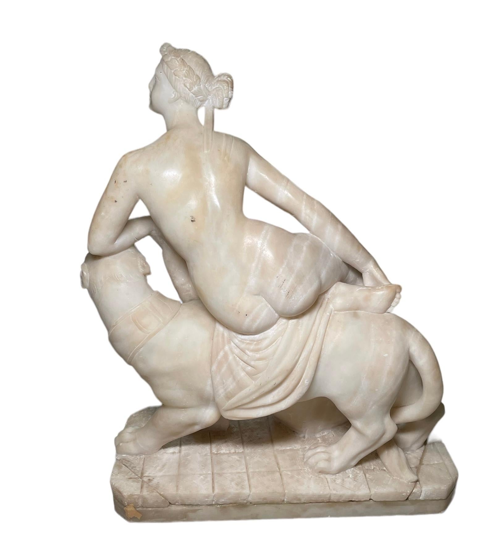 Sculpté Sculpture de groupe en marbre et albâtre d'Ariane sur une panthère en vente