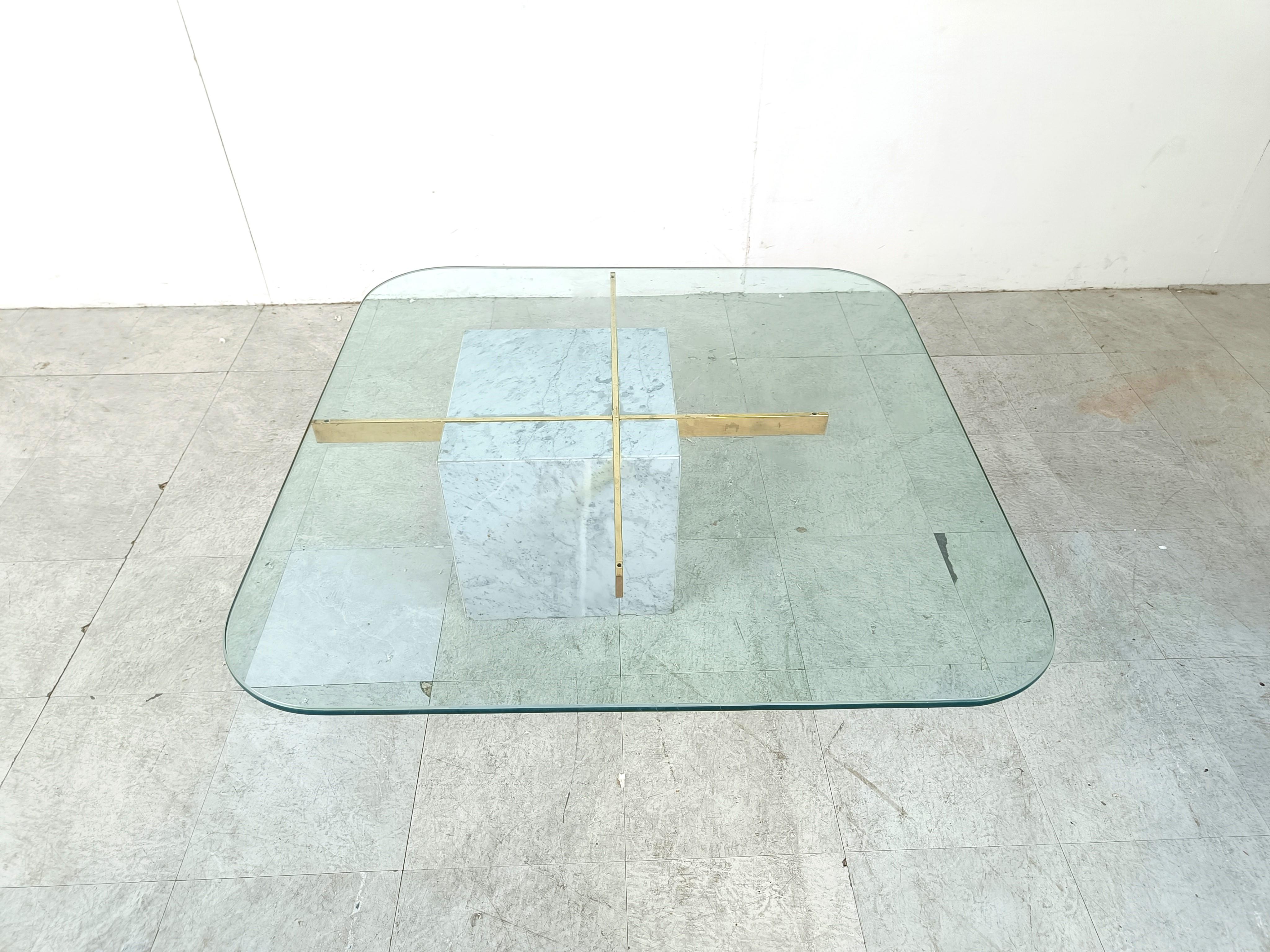 Marble and brass coffee table by Artedi, 1980s In Good Condition In HEVERLEE, BE
