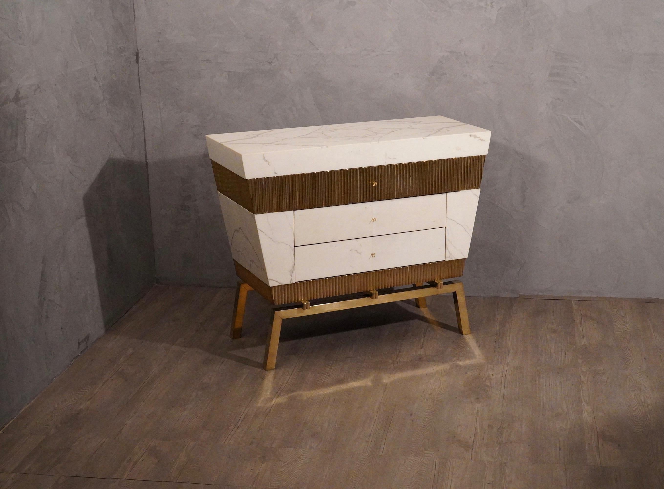 A magnificent commode created for the Hannauroma store. This Commode has a very luxurious appearance, due the use of not common materials, 