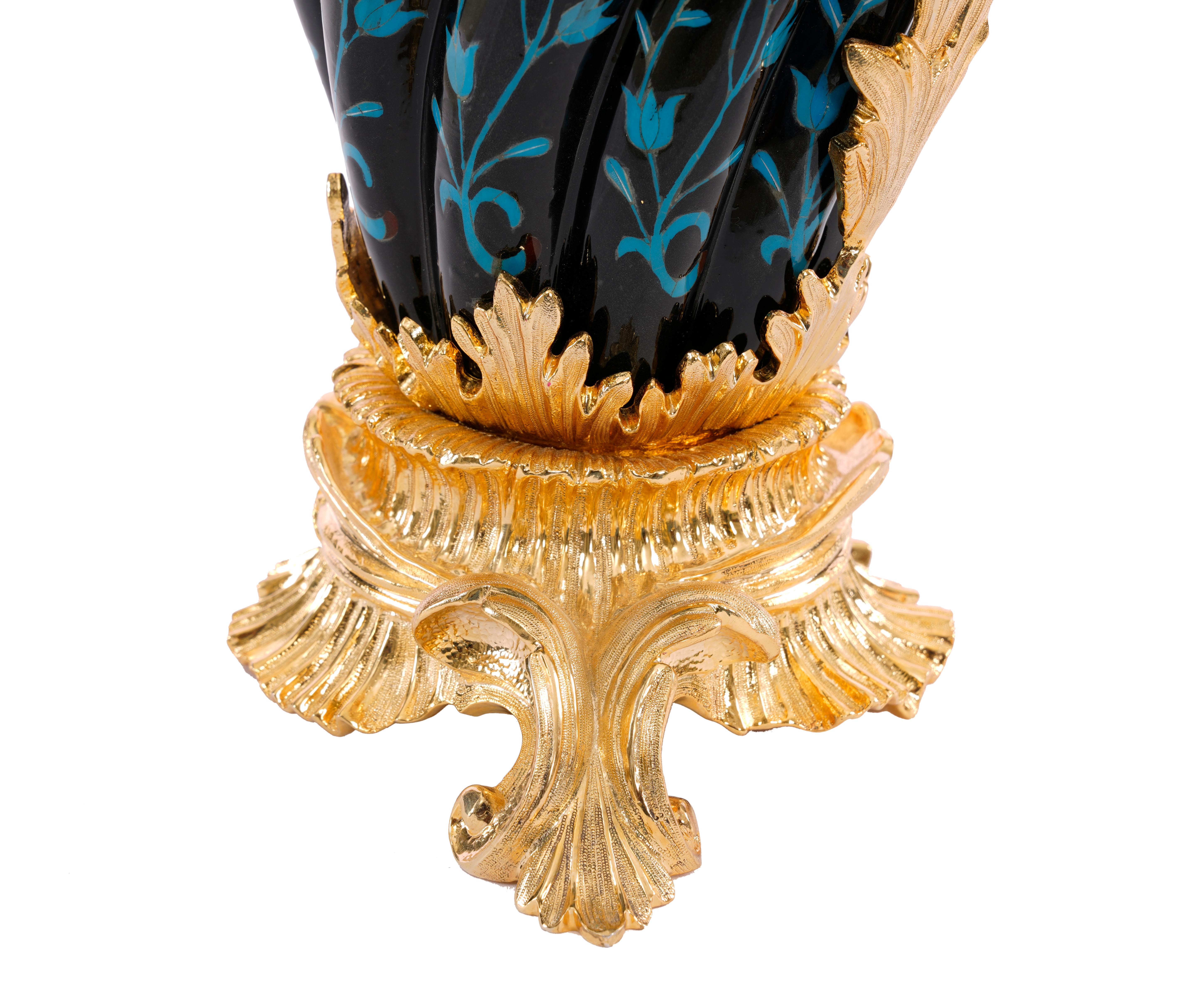 Vase en marbre et laiton Neuf - En vente à New York, NY