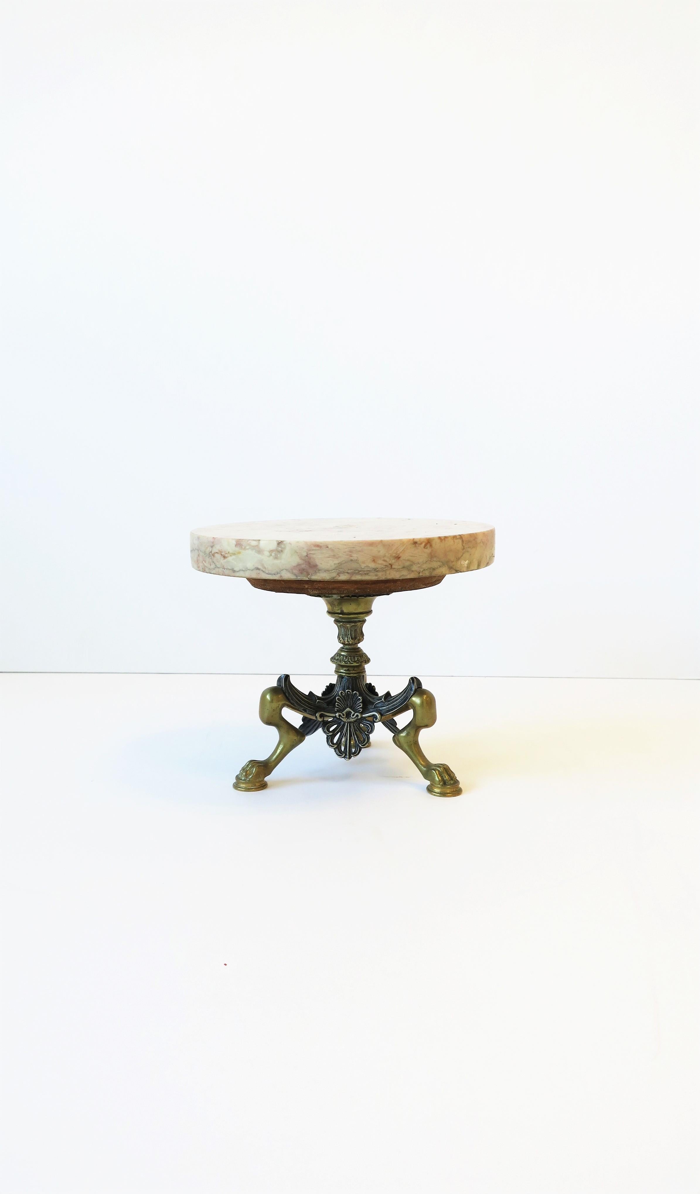 Marble and Brass Round Pedestal with Lion Paw Feet Plant Stand Regency Style For Sale 3