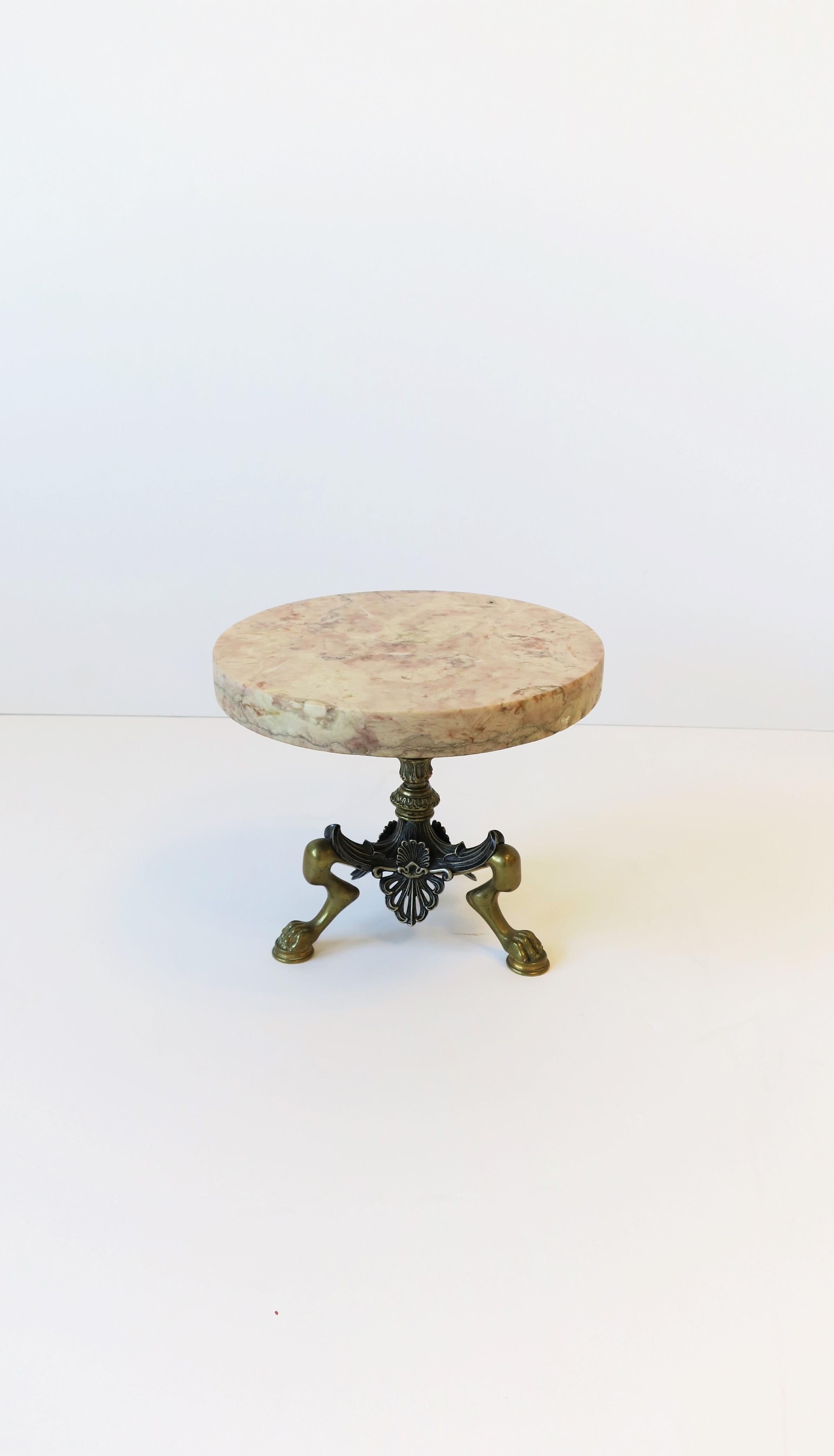 Marble and Brass Round Pedestal with Lion Paw Feet Plant Stand Regency Style For Sale 3