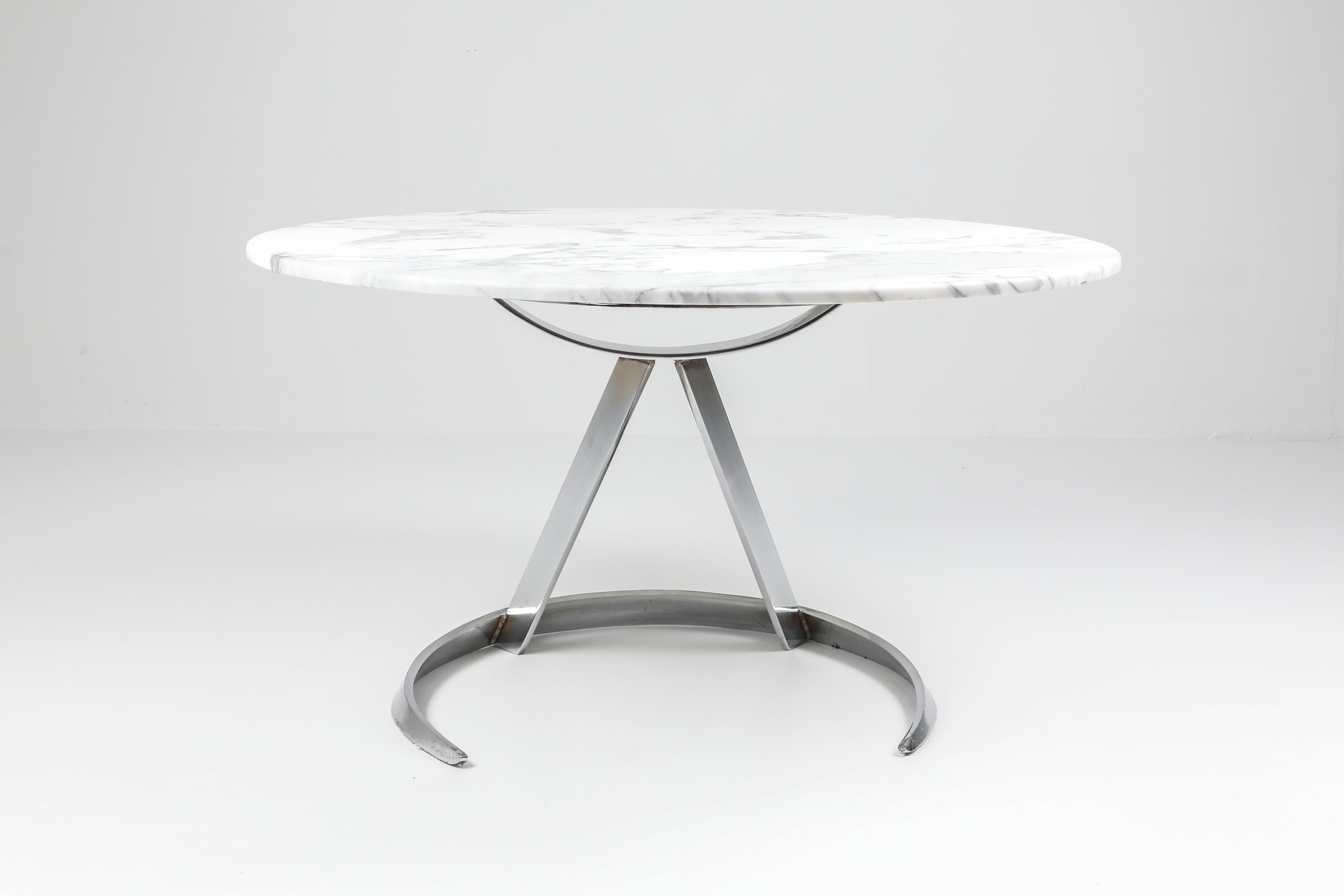 Boris Tabacoff dining table, Mobilier Modulaire Moderne, France, 1960s.

Chromed steel, arabescata marble, Space Age, Postmodern design, set of five
Perfect condition.




  